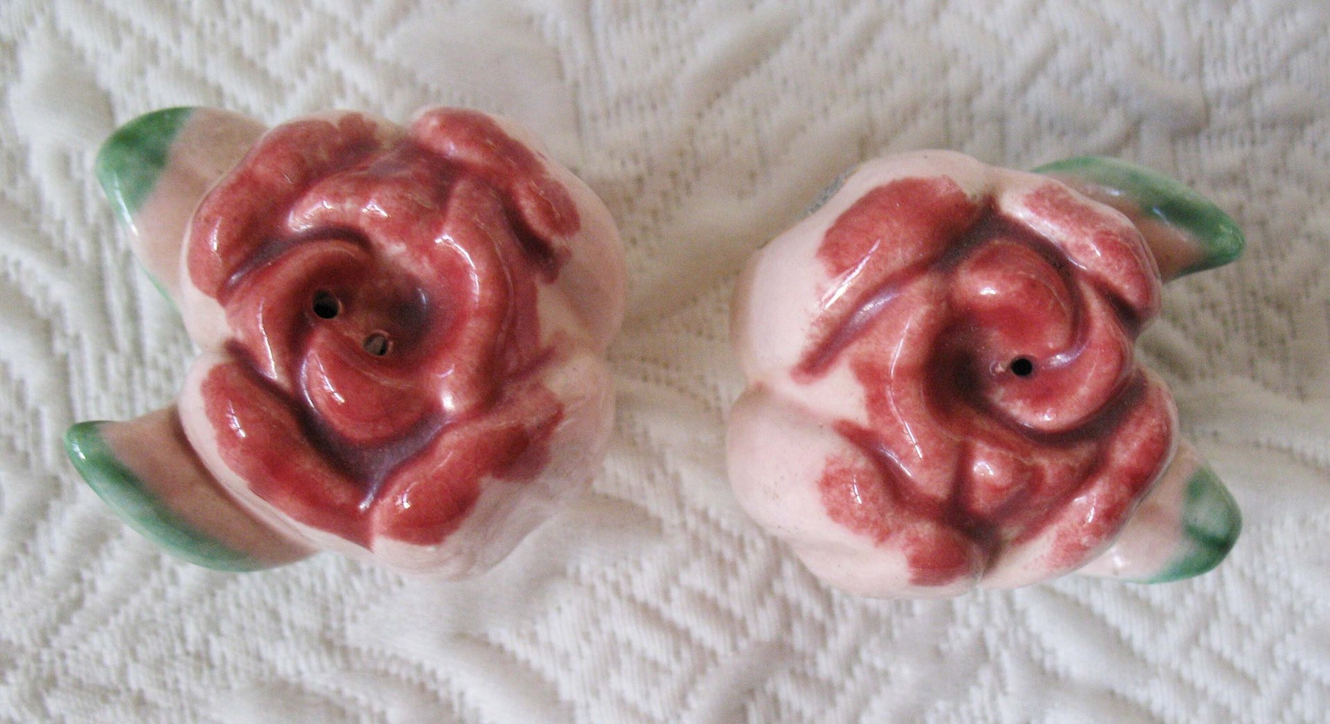 Vintage California Pottery Rose Salt Pepper Sylvans Shabby Chic Cottage Farmhouse Romantic Retro Mid Century Urban Style WhenRosesBloom