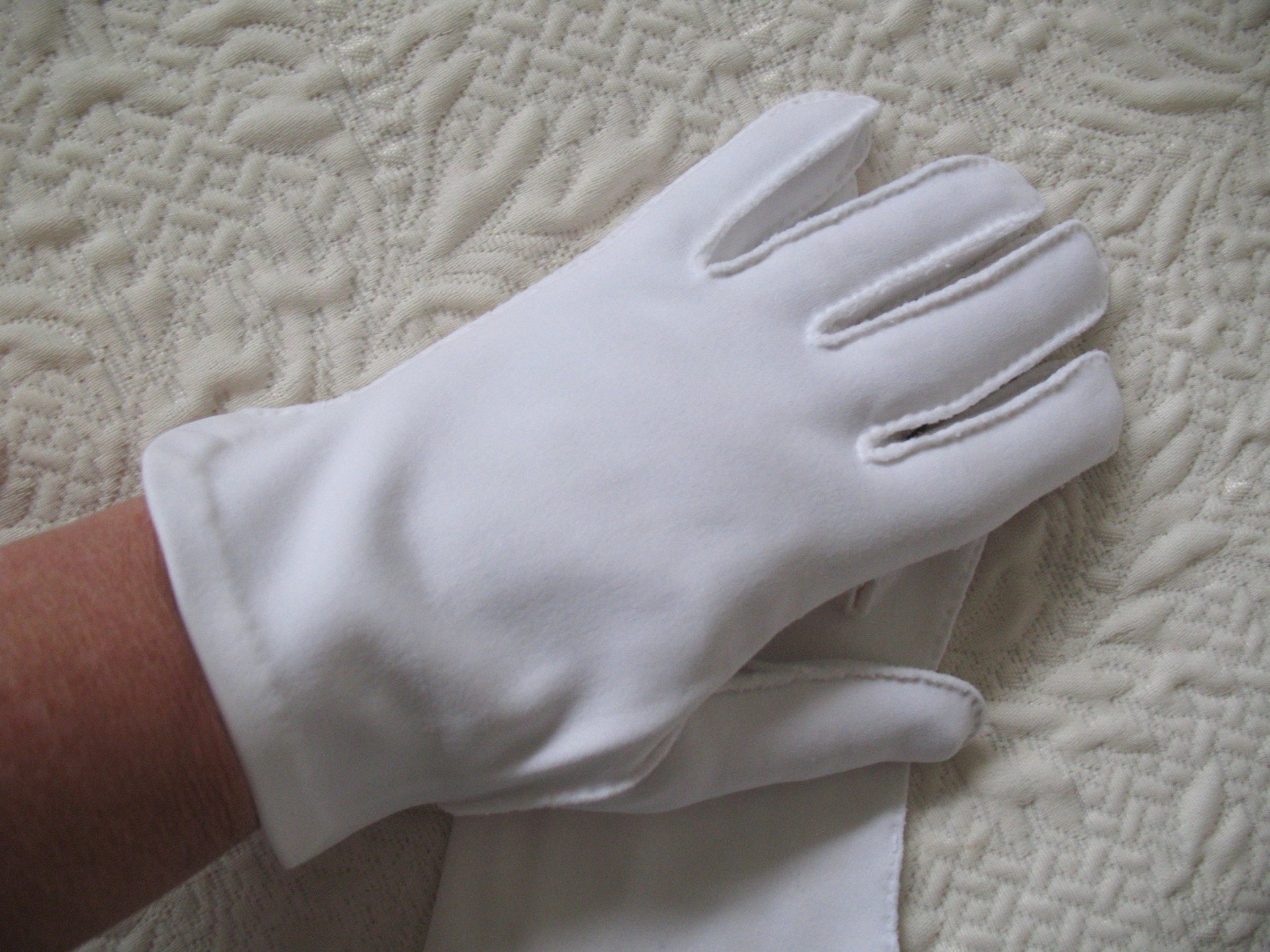 Vintage White Gloves for Tea Party 1st Communion Wedding Bride Bridesmaid Retro Mid Century Style Free Ship in US WhenRosesBloom