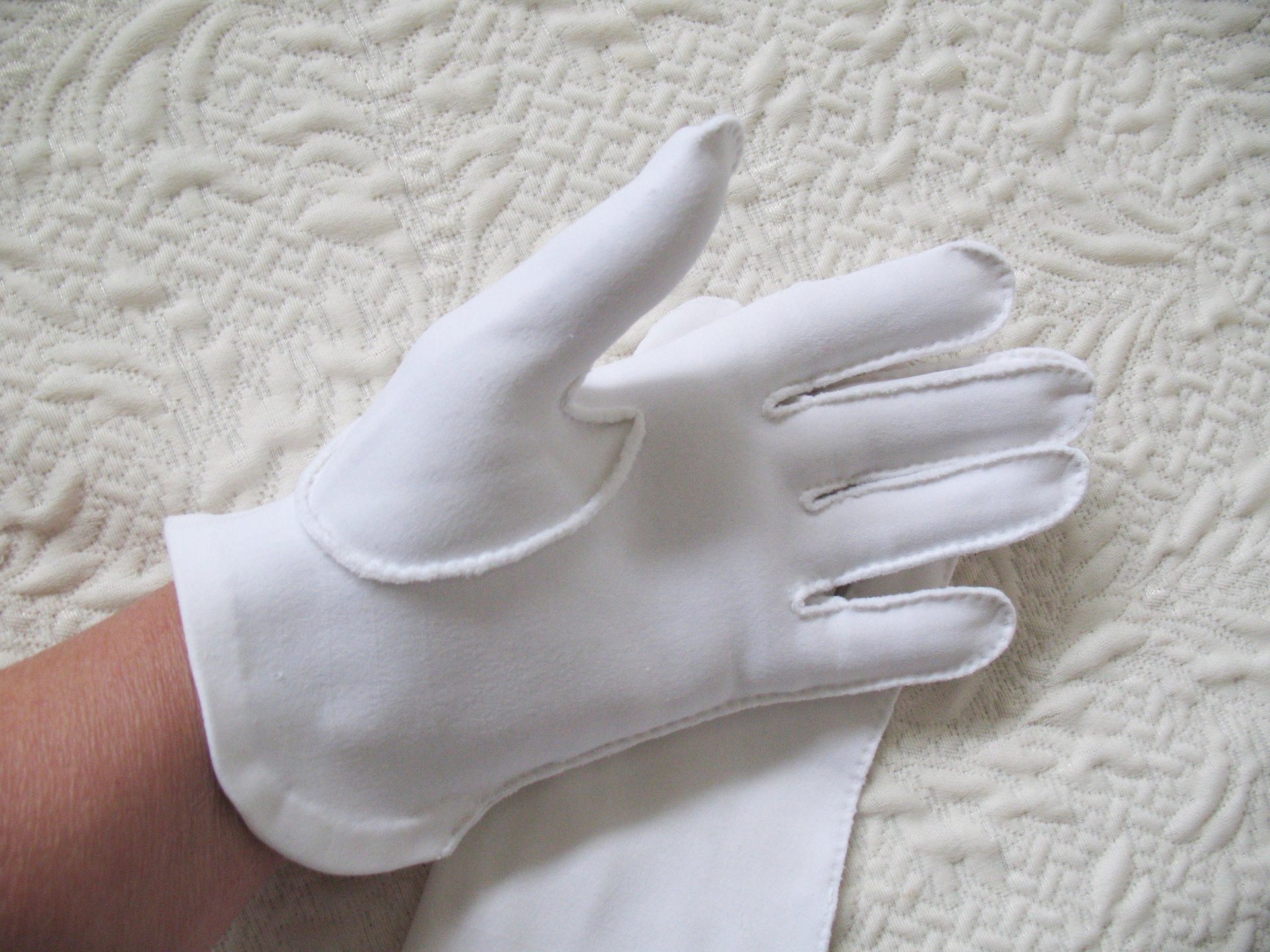 Vintage White Gloves for Tea Party 1st Communion Wedding Bride Bridesmaid Retro Mid Century Style Free Ship in US WhenRosesBloom