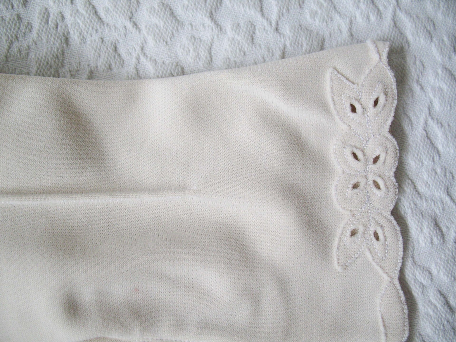 Beige Gloves Size 7 1/2 Vintage Retro Tea Party Wedding Dance Bride Bridesmaid Mid Century 50s 60s Cosplay Free Shipping  US WhenRosesBloom