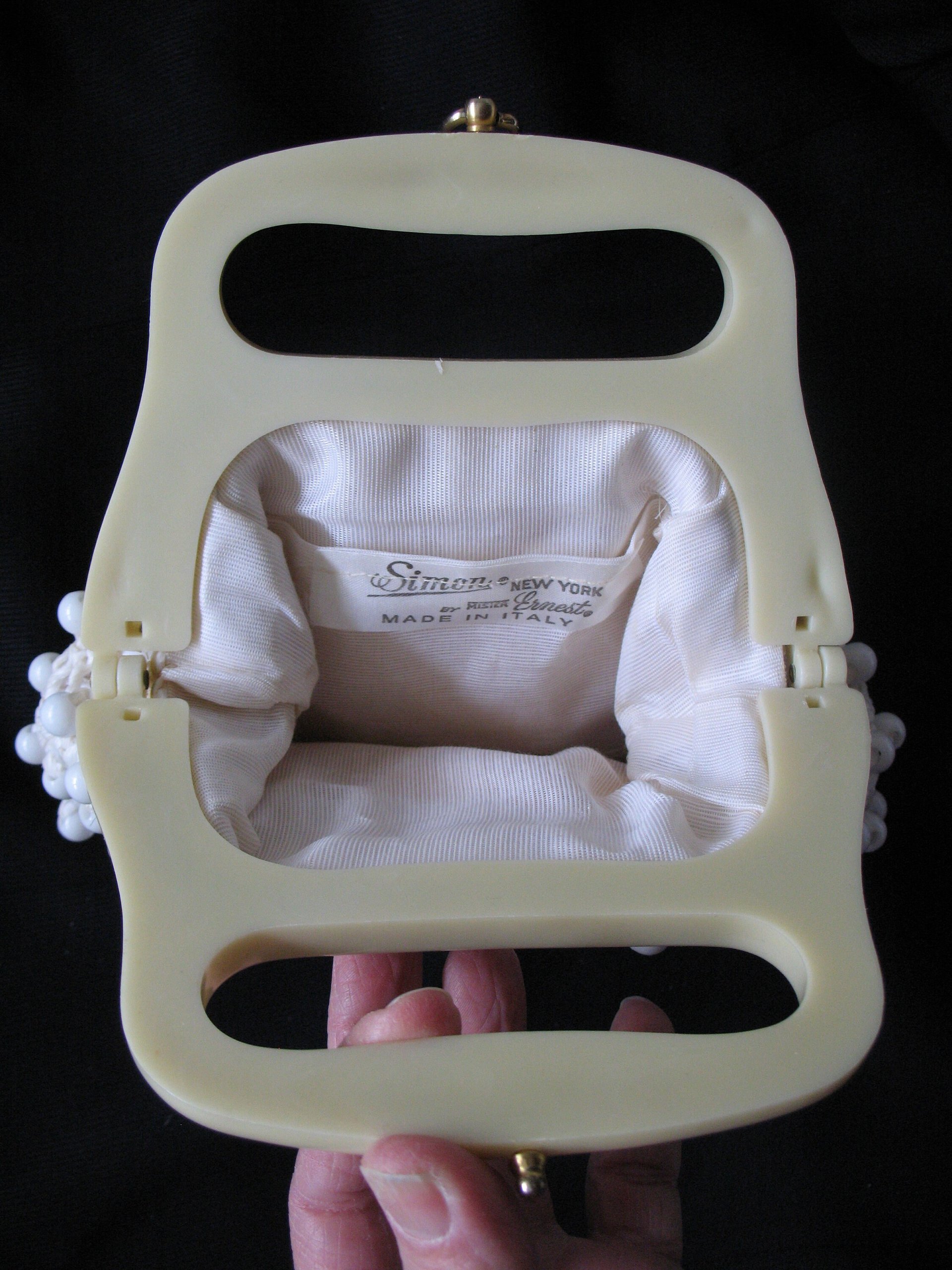 Vintage Italian Purse White Crochet Raffia Beads Boho Bohemian Retro Mid Century Suburban Chic Summer HandBag Casual Classic WhenRosesBloom