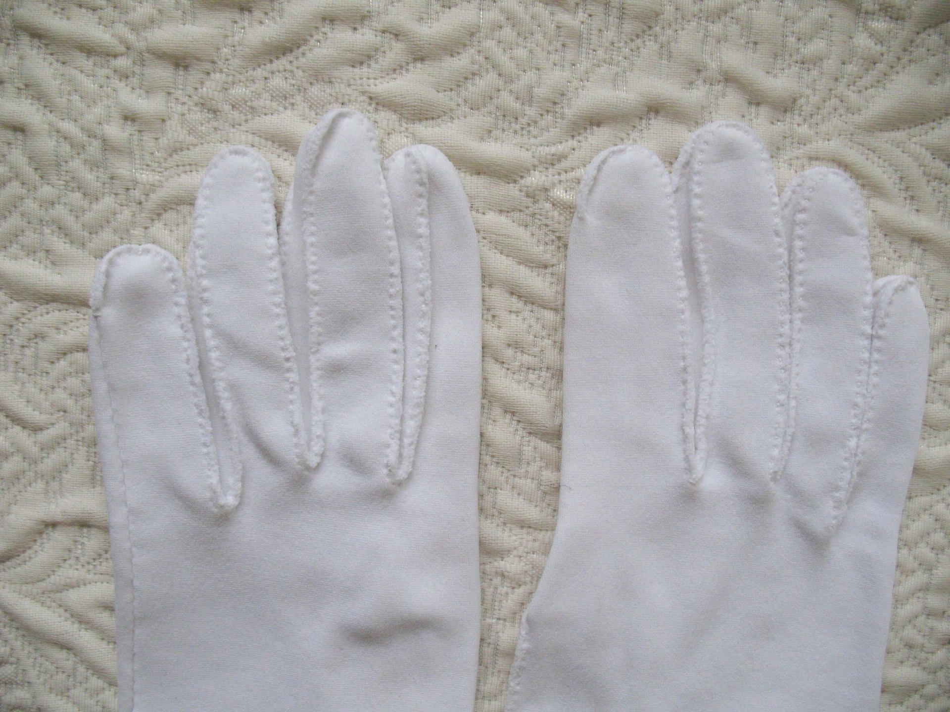 Vintage Gloves White Sz 6 1/2 Elegant Wedding 1st Communion Tea Party Bride Bridesmaid Retro Bridal Style Free Ship in US  WhenRosesBloom