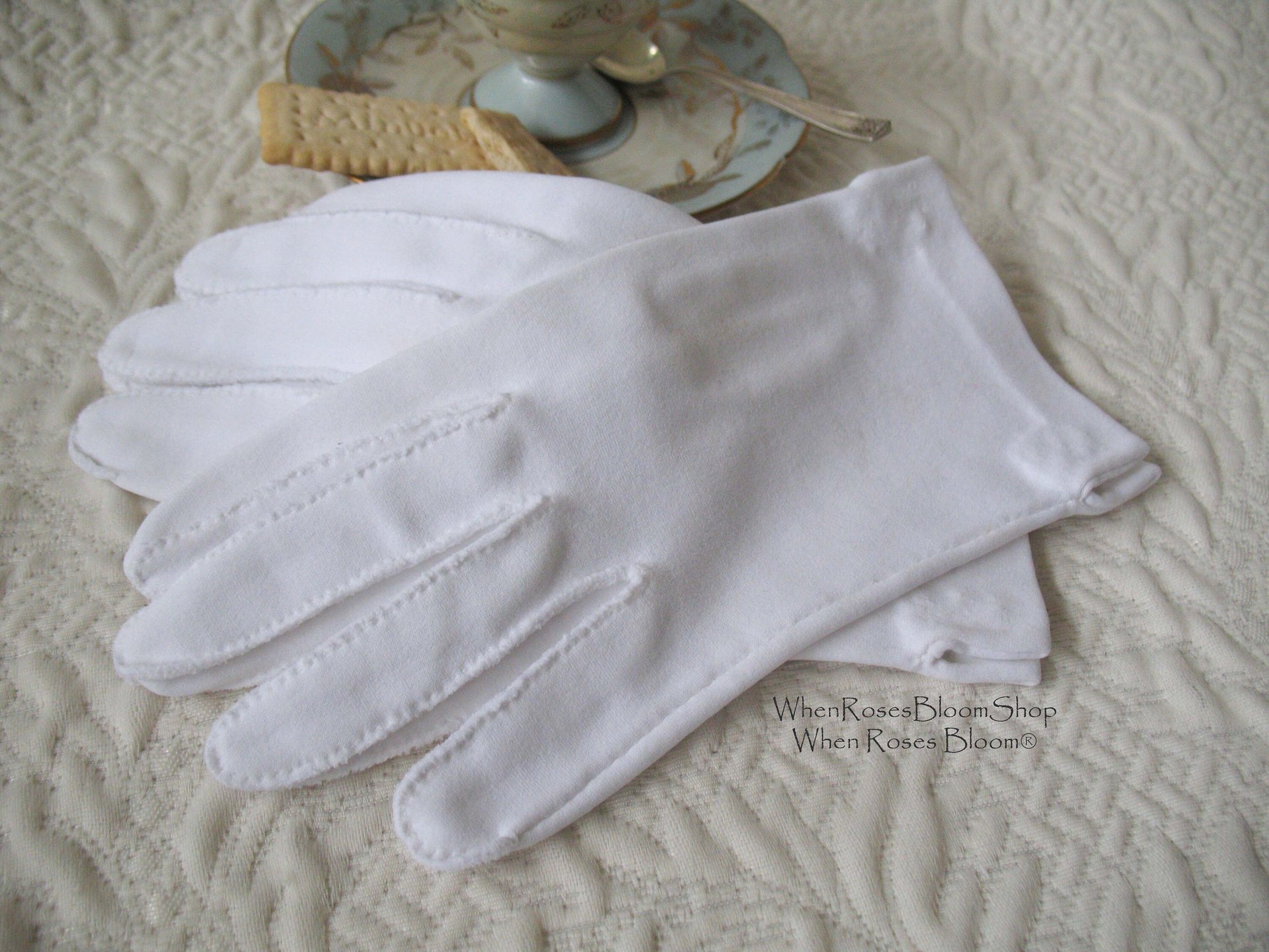 Vintage Gloves White Sz 6 1/2 Elegant Wedding 1st Communion Tea Party Bride Bridesmaid Retro Bridal Style Free Ship in US  WhenRosesBloom