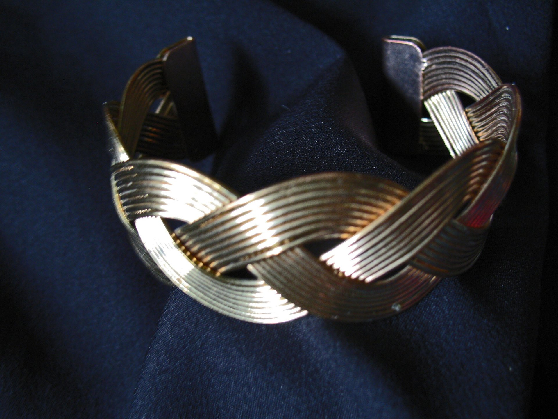 Vintage Bracelet Wire Braid Design Casual Retro 70s 80s Boho Gypsy Hipster Retro Jewelry Gift  WhenRosesBloom