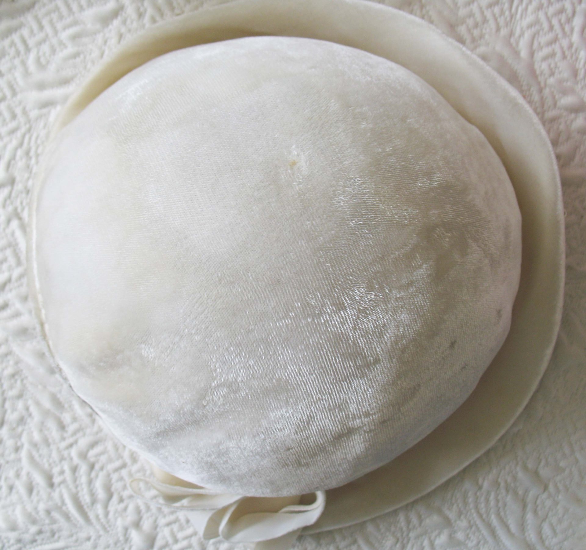 Vintage White Cloche Hat Wedding Cap Elegant Bridal 1st Communion hat Retro Dressy Hat for Tea Downton  Gatsby Cosplay WhenRosesBloom