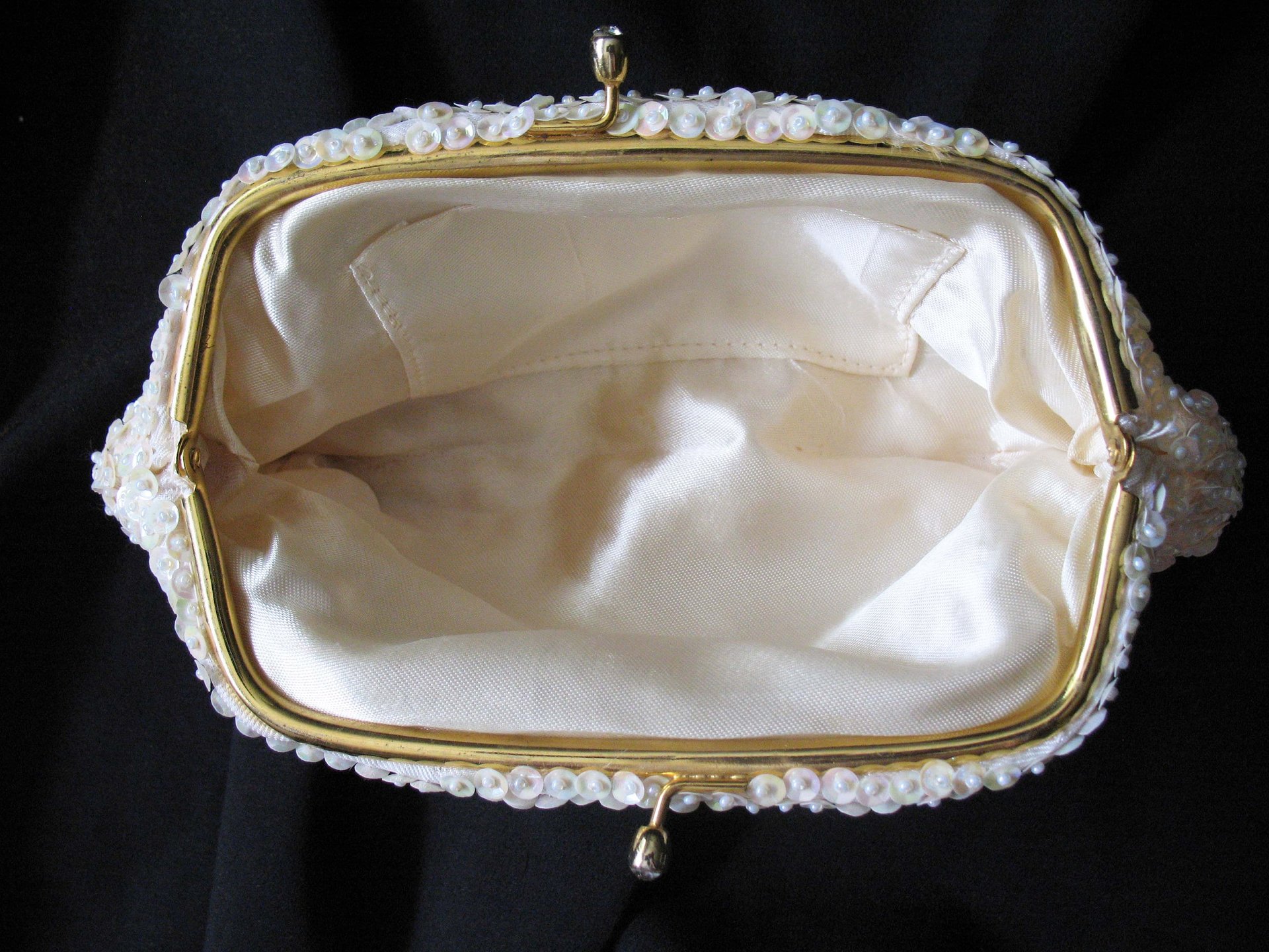 Vintage White Sequin and  Beaded Clutch Purse Evening Bag Art Deco Style Retro Cocktail Party Classic Style Glamour Dance WhenRosesBloom