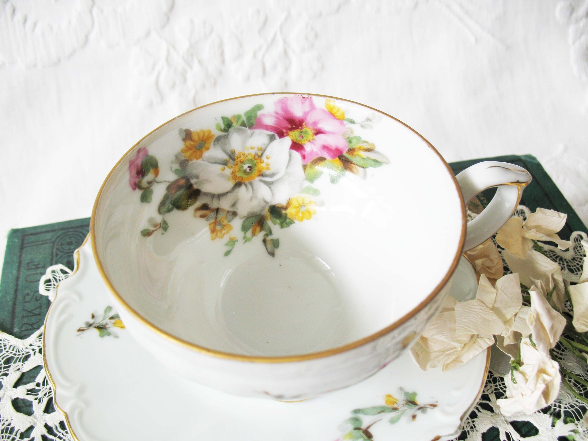 Vintage Floral Tea Cup Pink Roses with Gold Mid Century Tea Time Party Gift Victoria Downton Abbey Cottage Shabby Chic When Roses Bloom