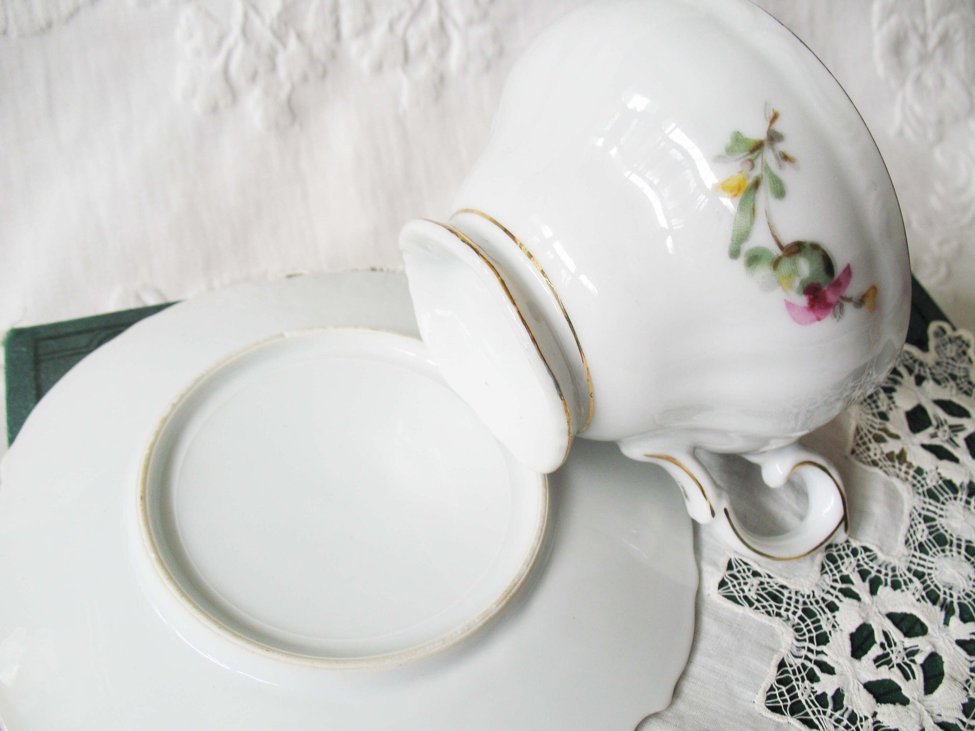 Vintage Floral Tea Cup Pink Roses with Gold Mid Century Tea Time Party Gift Victoria Downton Abbey Cottage Shabby Chic When Roses Bloom