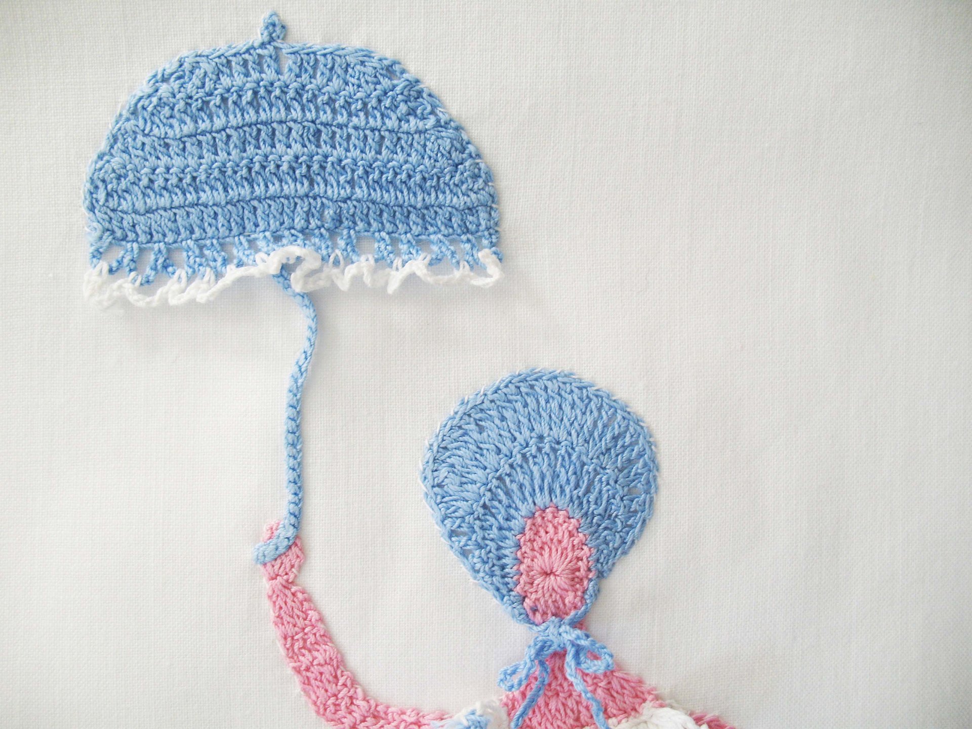 Vintage Pillowcases Crochet Lace Blue Parasol Lady Trousseau Pair NOS Shabby Chic Farmhouse Cottage Style Free Shipping in US WhenRosesBloom