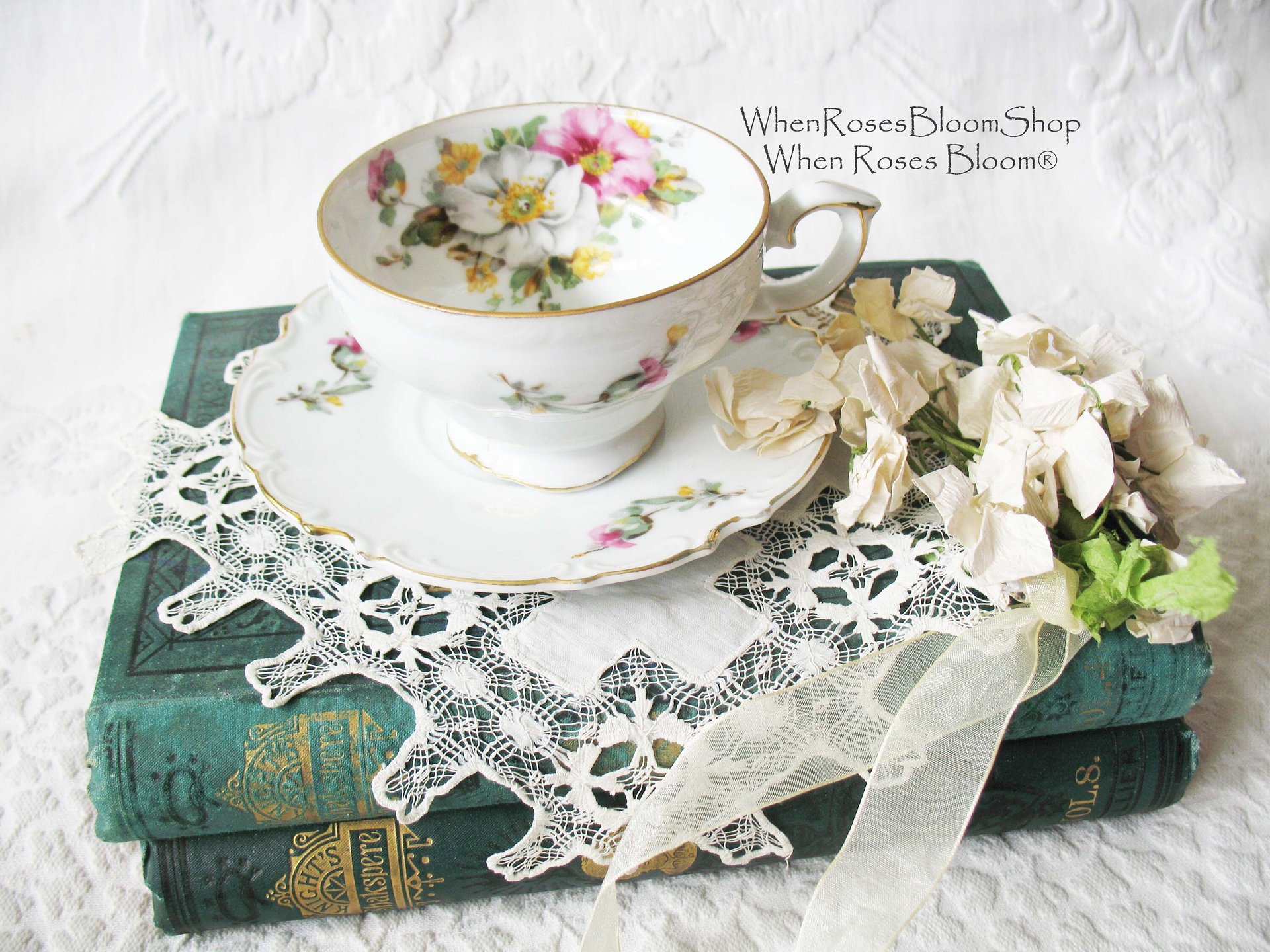Vintage Floral Tea Cup Pink Roses with Gold Mid Century Tea Time Party Gift Victoria Downton Abbey Cottage Shabby Chic When Roses Bloom