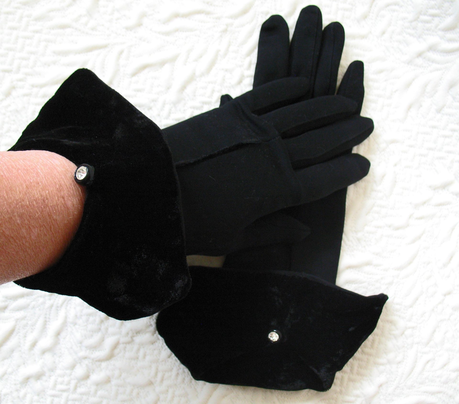 Vintage Black Gloves Sz 6+  Velvet Elegant Hollywood Glamour Dance Wedding Evening Cocktail Steampunk Cosplay Free Ship US  WhenRosesBloom