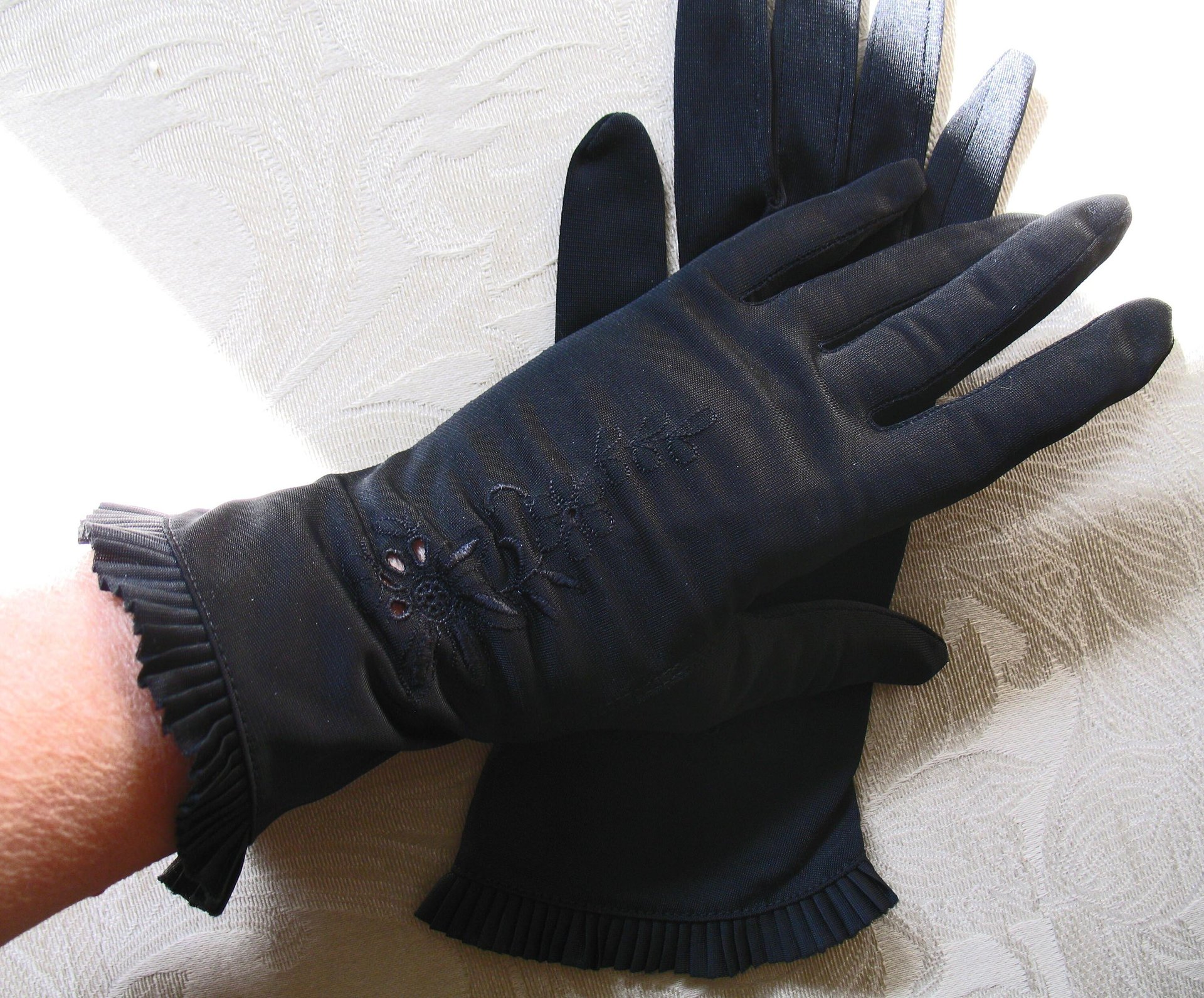 Vintage Gloves Black Retro Mid Century Tea Dance Wedding Downton Miss Fisher Steampunk Cosplay Gloves NOS Free Ship  US When Roses Bloom