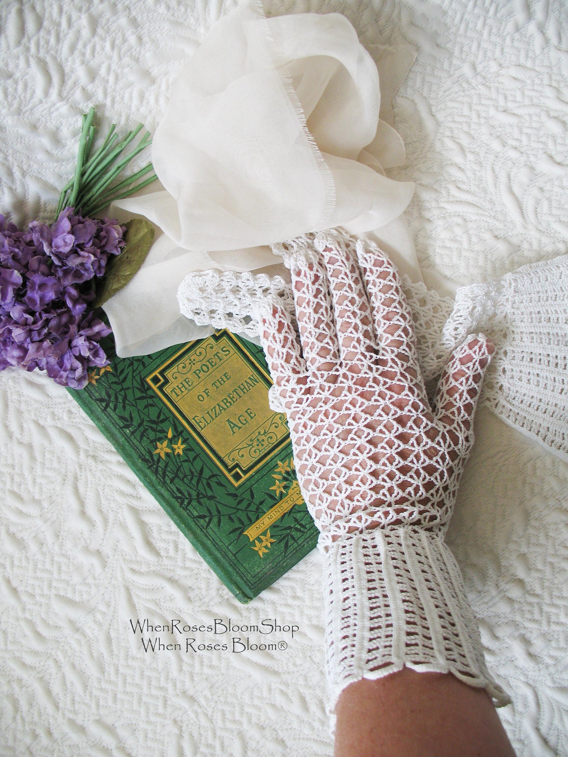 Vintage Gloves White Crochet Elegant Tea Party Vintage Retro Wedding Bridesmaid Communion Victoria Downton J Austen Cosplay WhenRosesBloom