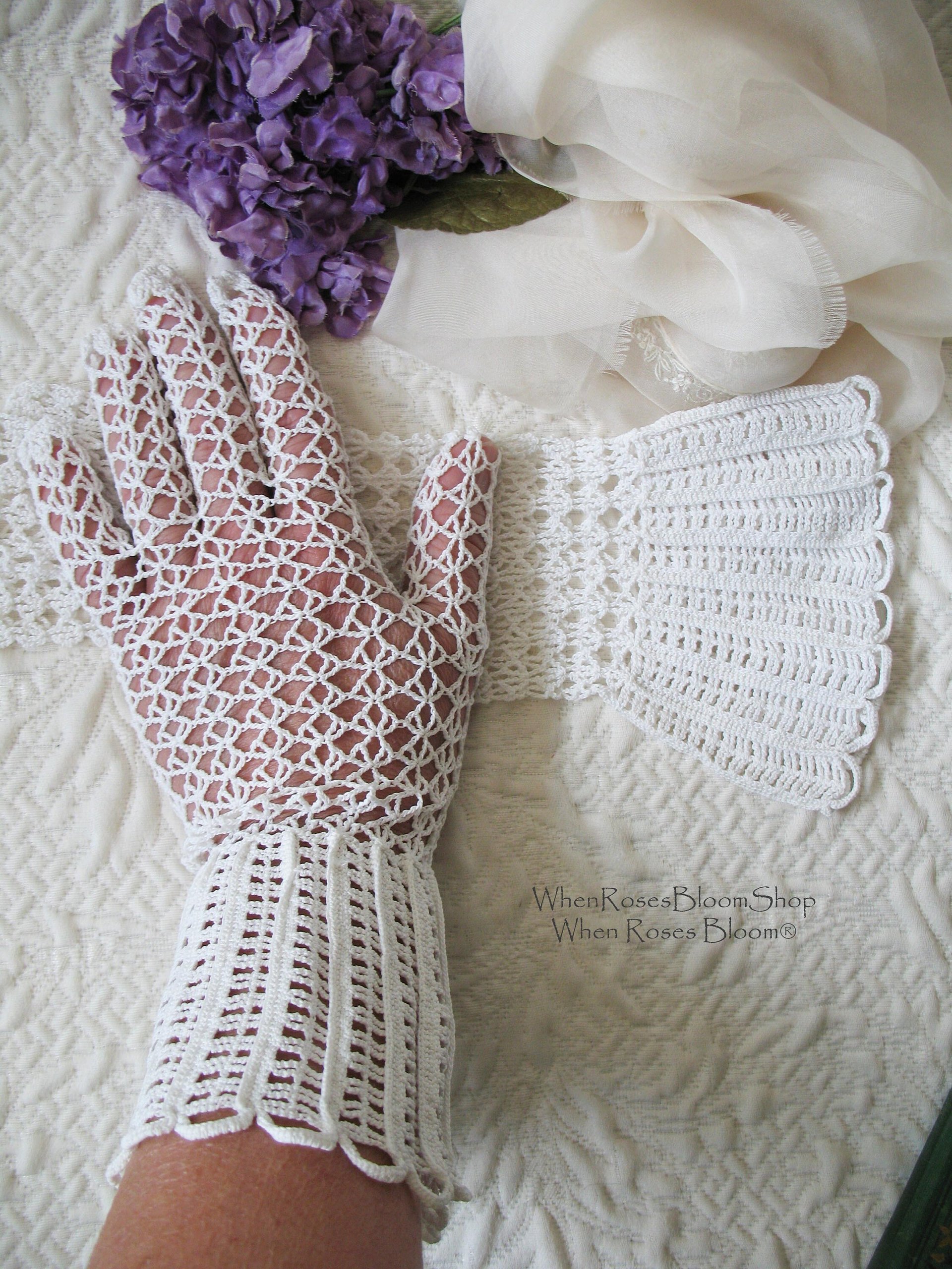 Vintage Gloves White Crochet Elegant Tea Party Vintage Retro Wedding Bridesmaid Communion Victoria Downton J Austen Cosplay WhenRosesBloom