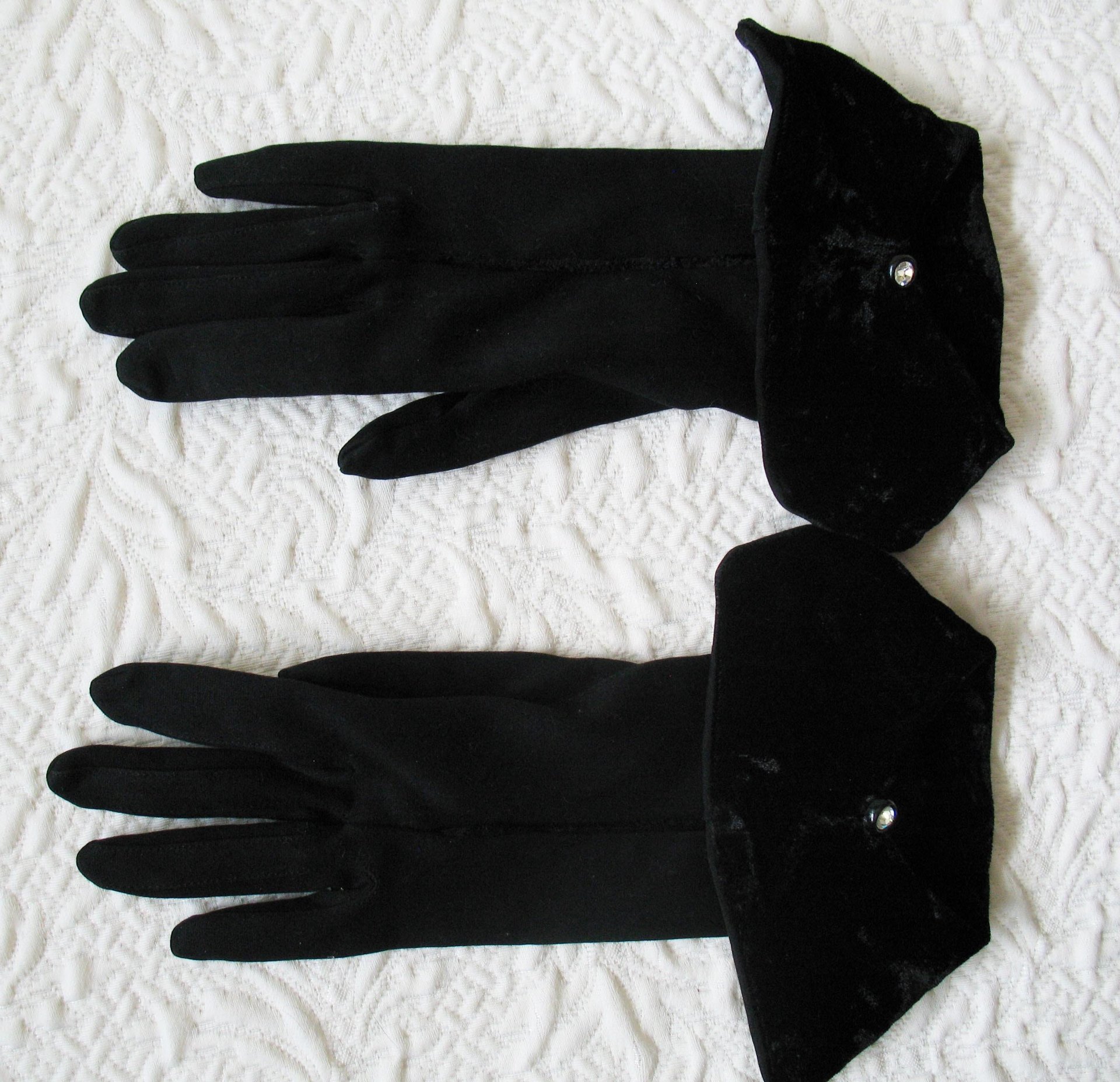 Vintage Black Gloves Sz 6+  Velvet Elegant Hollywood Glamour Dance Wedding Evening Cocktail Steampunk Cosplay Free Ship US  WhenRosesBloom