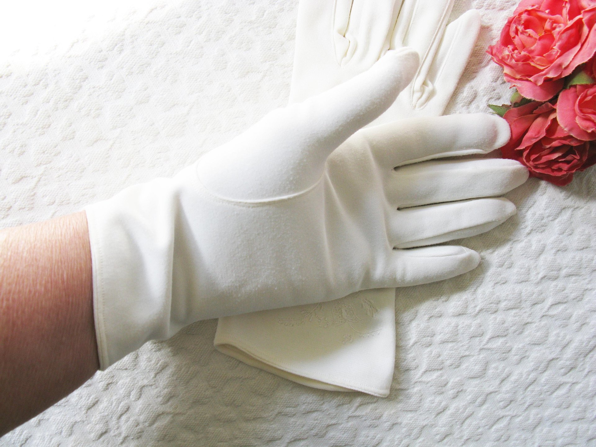 White Gloves Vegan Fabric Retro Vintage Tea Party Wedding  Elegant Cosplay  Mid Century Style washable gloves Free Ship US When Roses Bloom