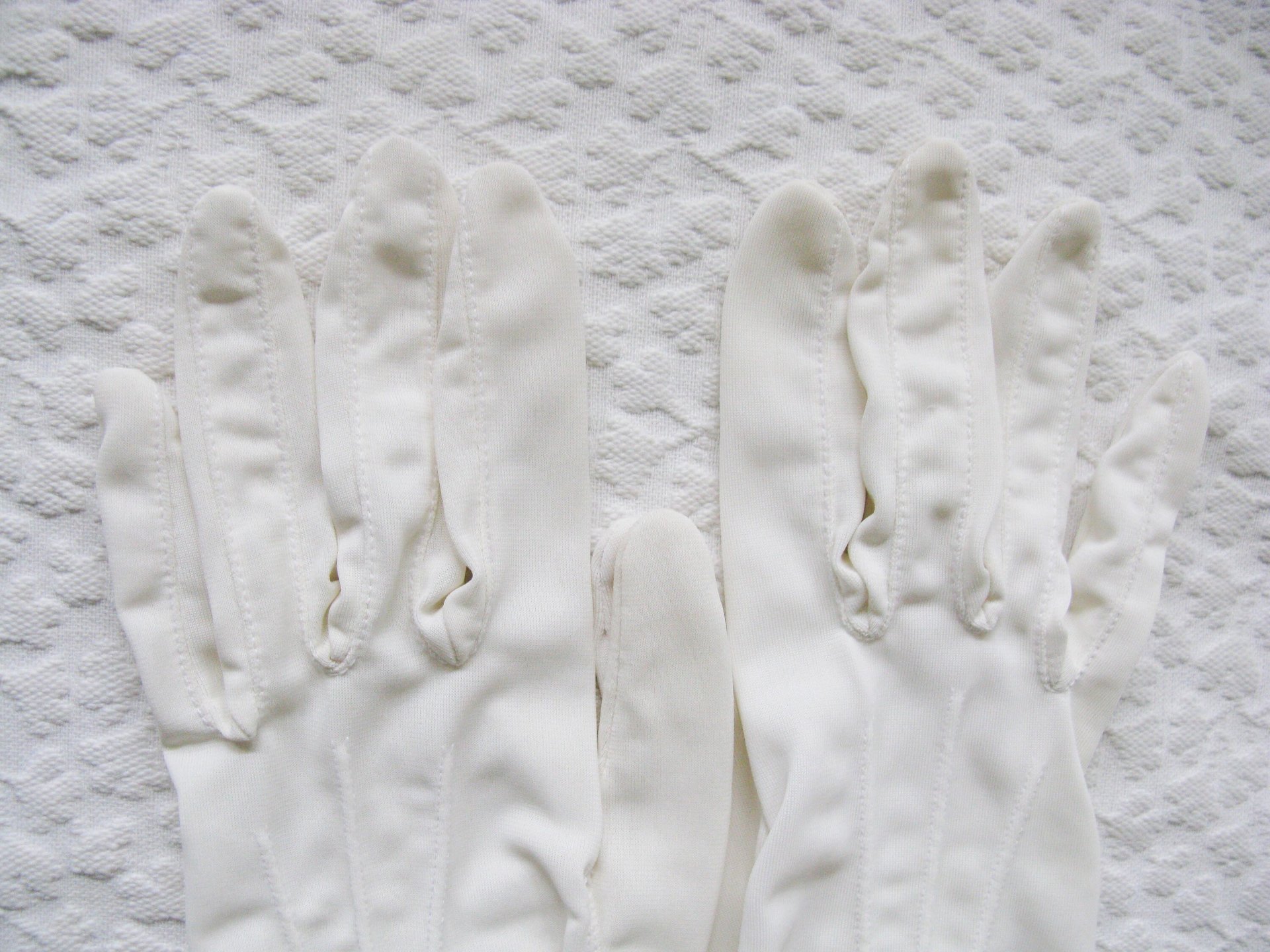Vintage Stetson Long White Gloves gathered wrist Size 6 1/2 6.5 Tea Party Dance Mid Century Audrey Hepburn Style Free ship US WhenRosesBloom