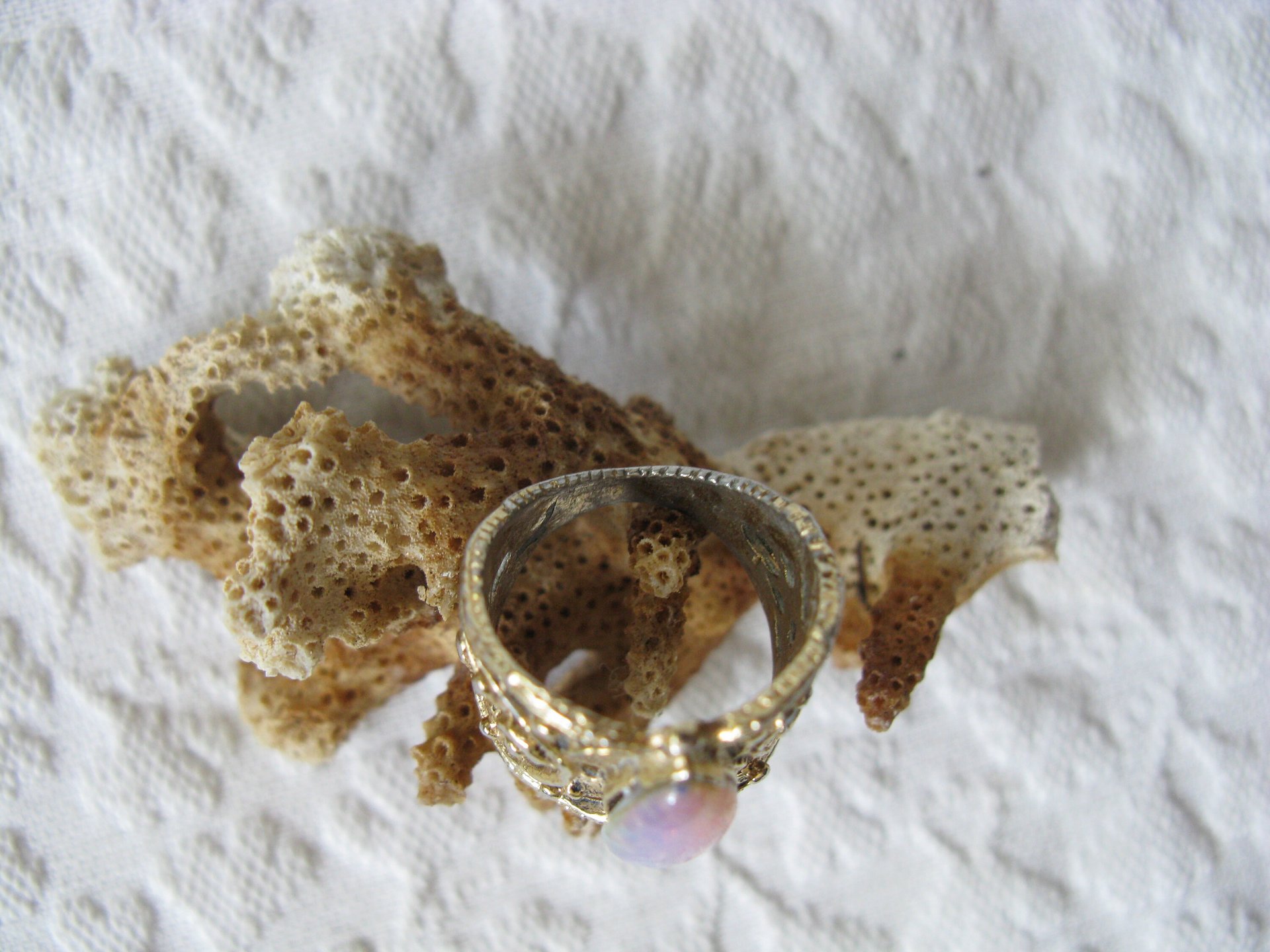 Vintage Costume Statement Ring Retro 60 Hollywood Party Style Elegant Wedding Jewelry Faux Opal Moonstone Aurora Borealis WhenRosesBloom