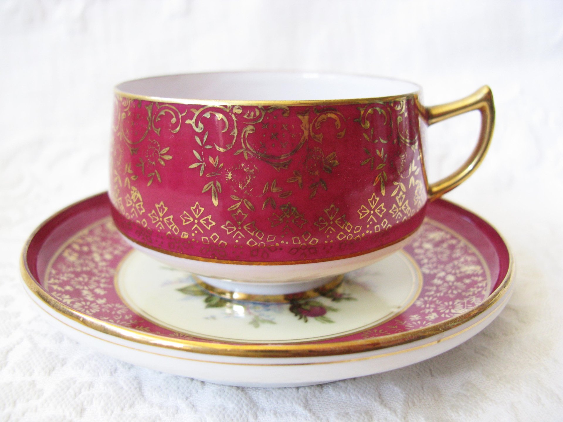 Vintage Tea Cup Pink Roses Made in Japan Saja Mid Century Retro Elegant Tea Gift Victoria Downtown Tea Cottage Shabby Chic WhenRosesBloom