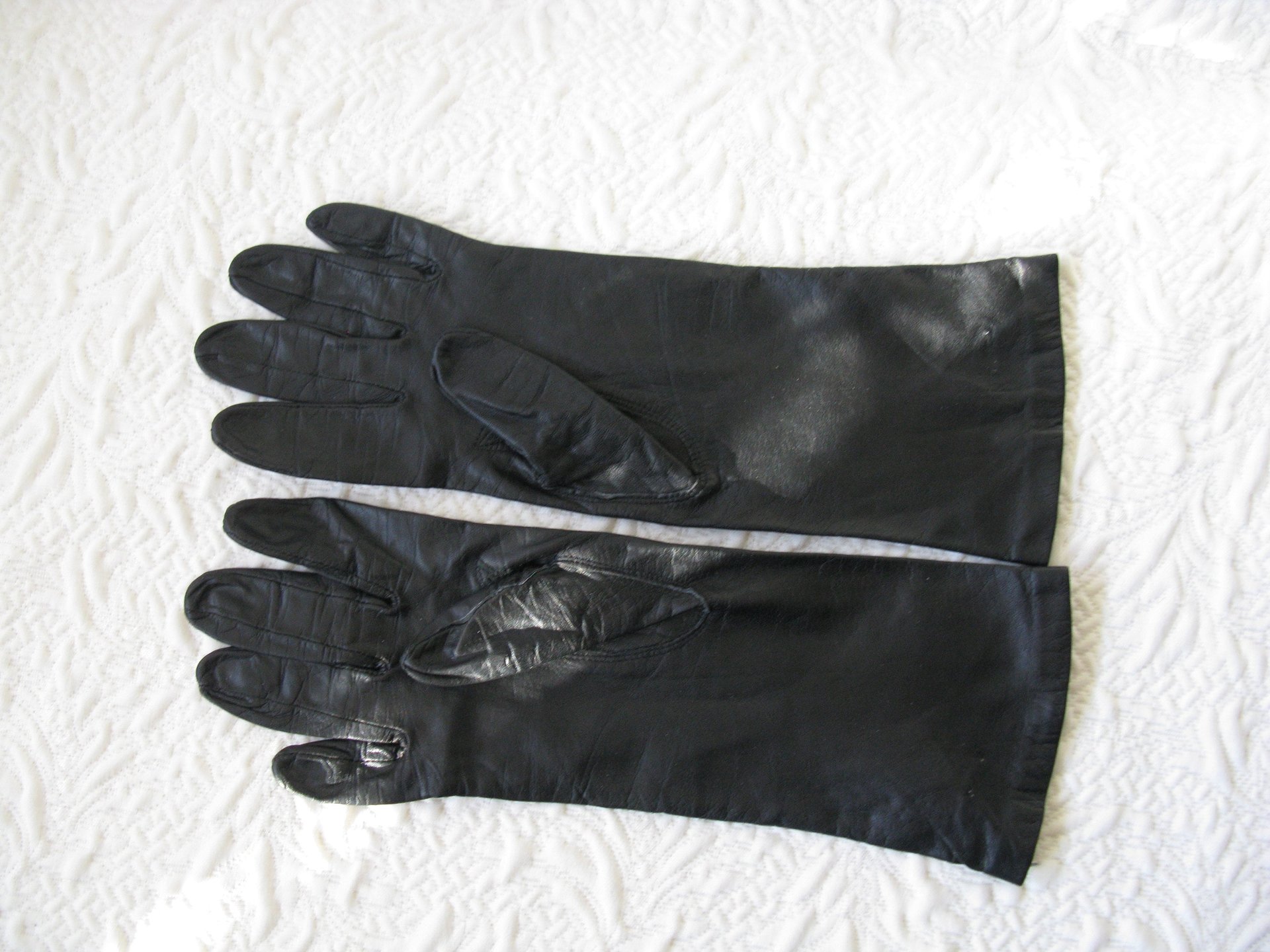 Vintage Gloves Sz 7.5  Black Leather Downton Steampunk Victorian Austen Miss Fisher Cosplay Style Shipping Incl. in USA WhenRosesBloom
