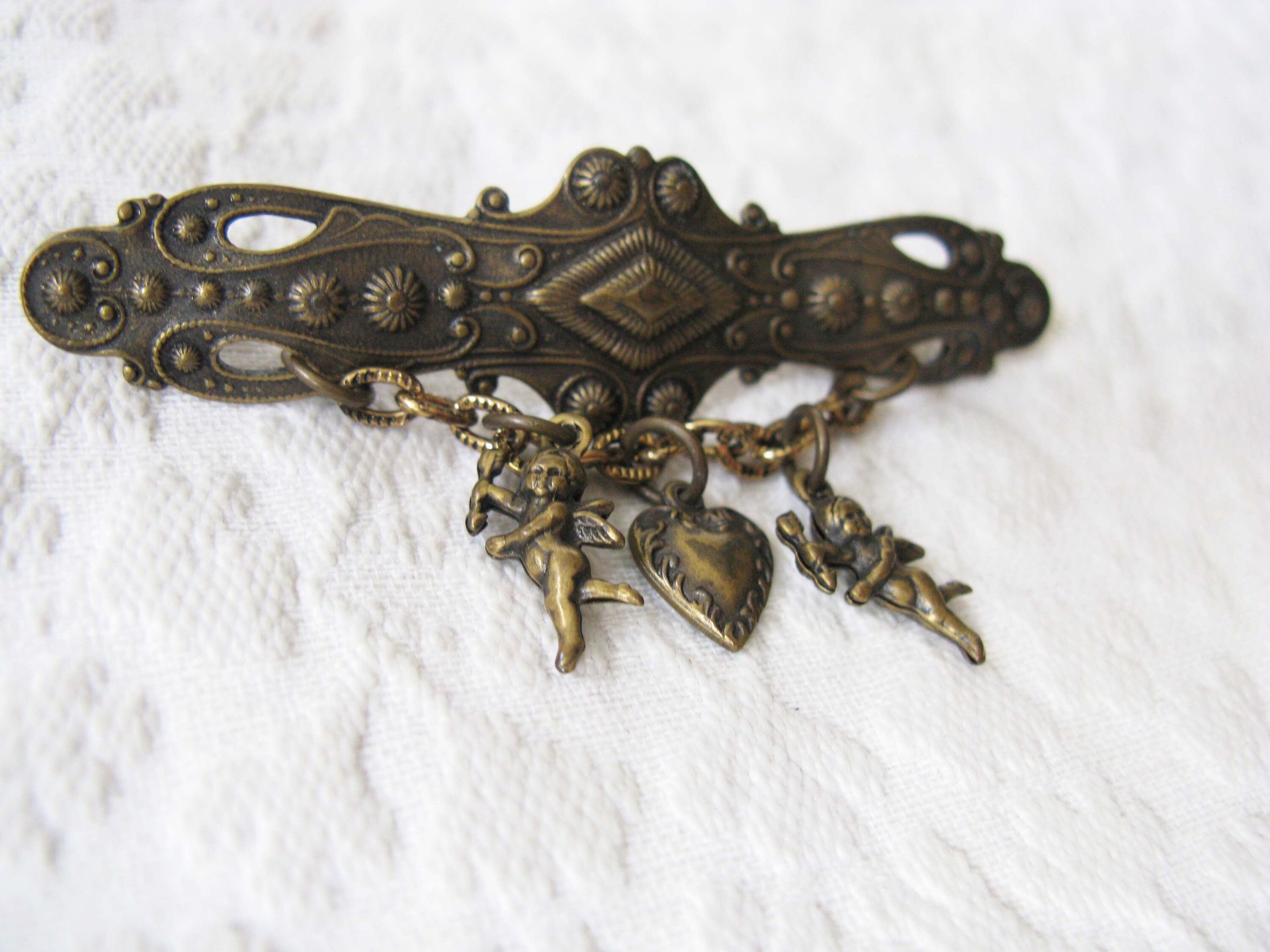 Vintage Victorian Angel Pin Brooch Costume Jewelry Gold Tone Vintage Victoria  Retro 1928 Style Lapel Dress Pin When Roses Bloom