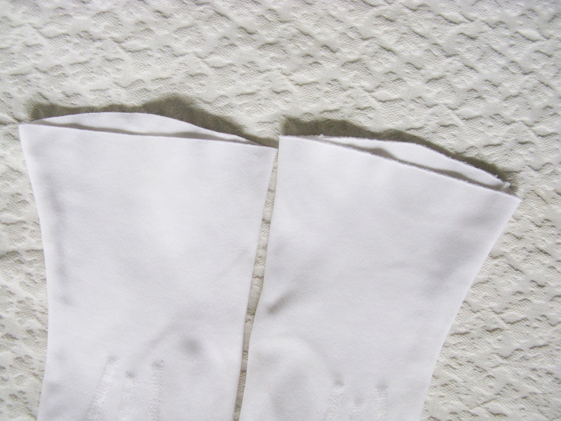 Vintage Gloves White Matinee Tea Party Dance Wedding Retro Mid Century Washable Everyday Gloves  FREE SHIPPING US When Roses Bloom