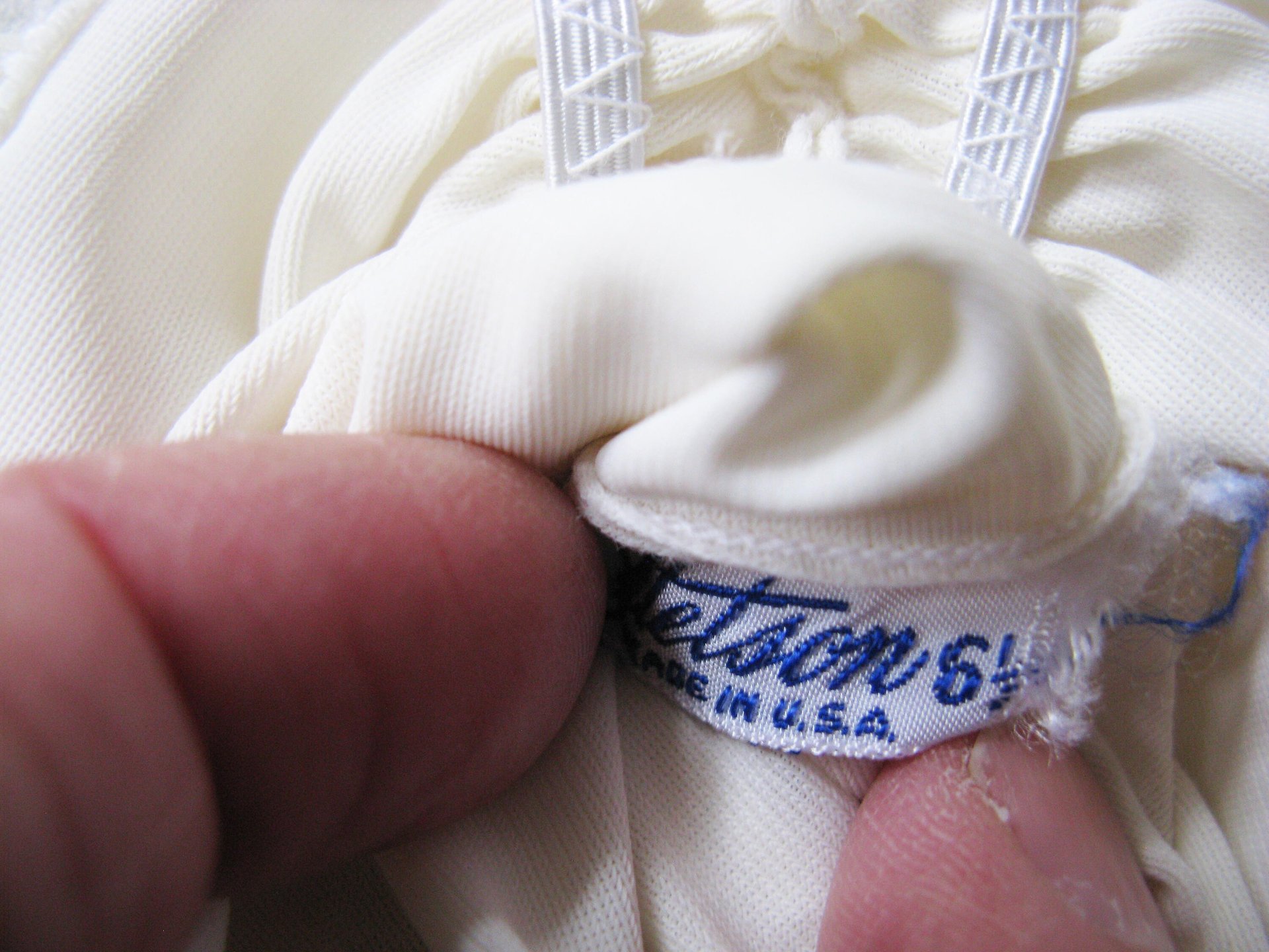 Vintage Stetson Long White Gloves gathered wrist Size 6 1/2 6.5 Tea Party Dance Mid Century Audrey Hepburn Style Free ship US WhenRosesBloom