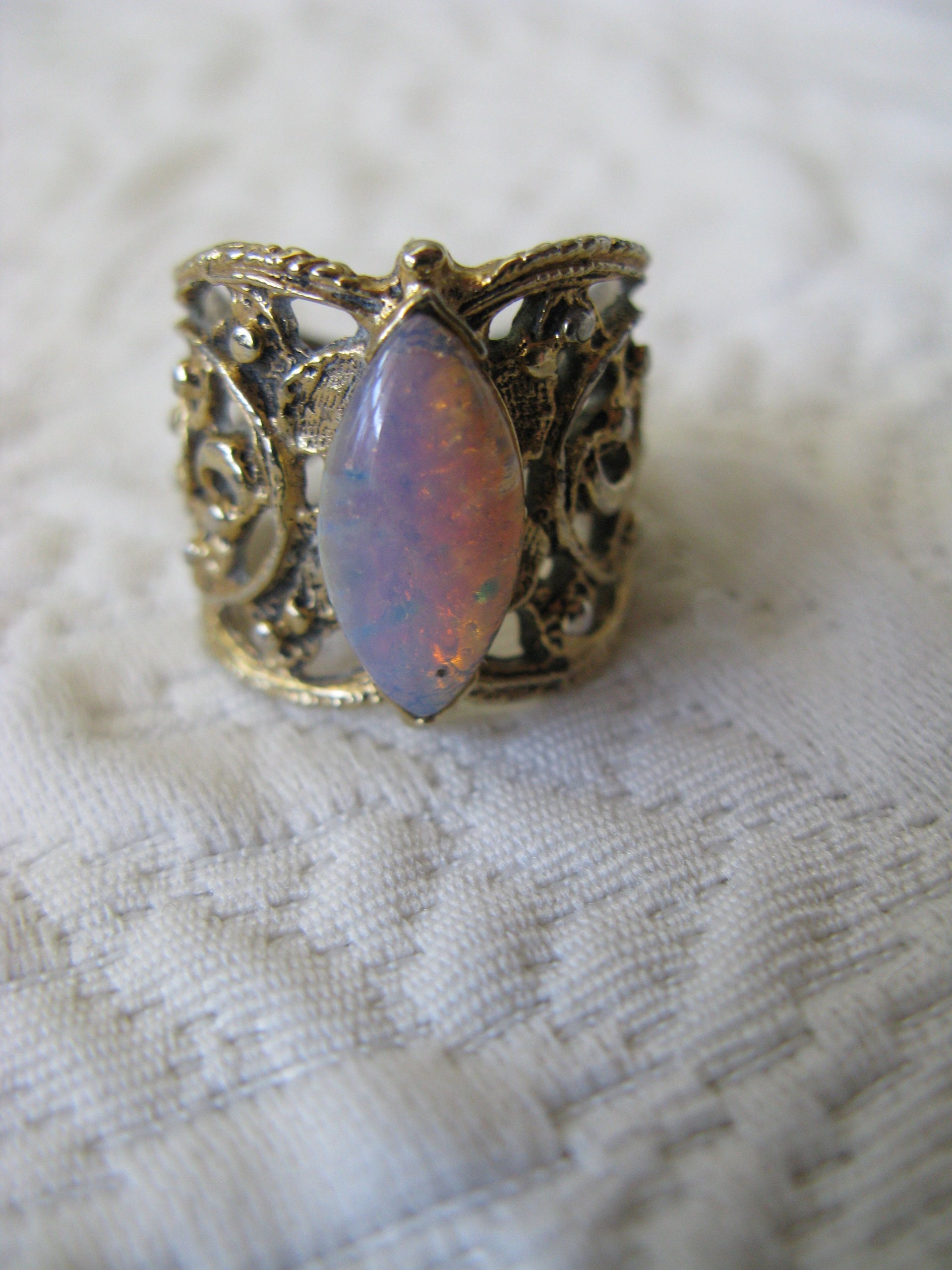 Vintage Costume Statement Ring Retro 60 Hollywood Party Style Elegant Wedding Jewelry Faux Opal Moonstone Aurora Borealis WhenRosesBloom