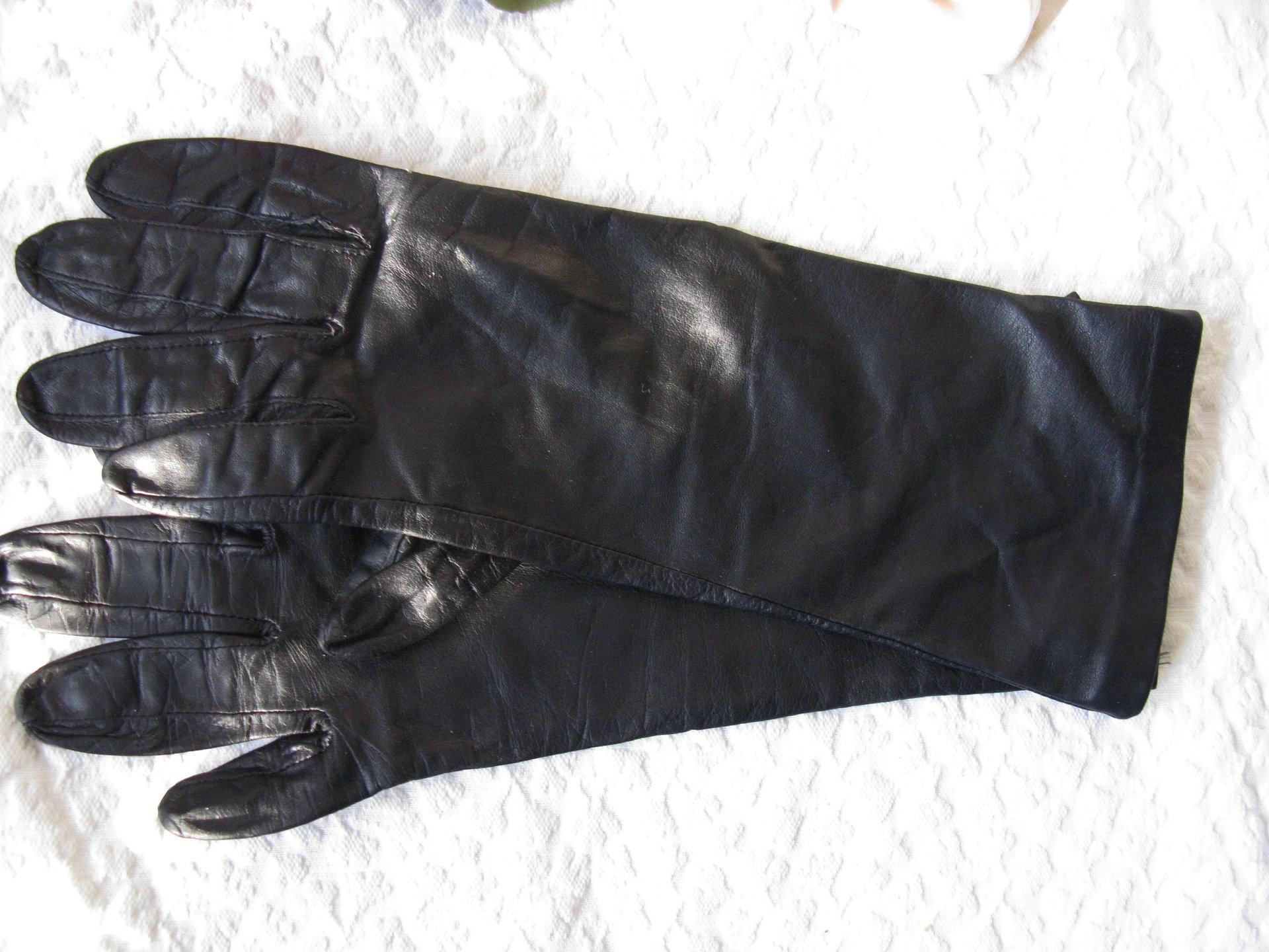 Vintage Gloves Sz 7.5  Black Leather Downton Steampunk Victorian Austen Miss Fisher Cosplay Style Shipping Incl. in USA WhenRosesBloom