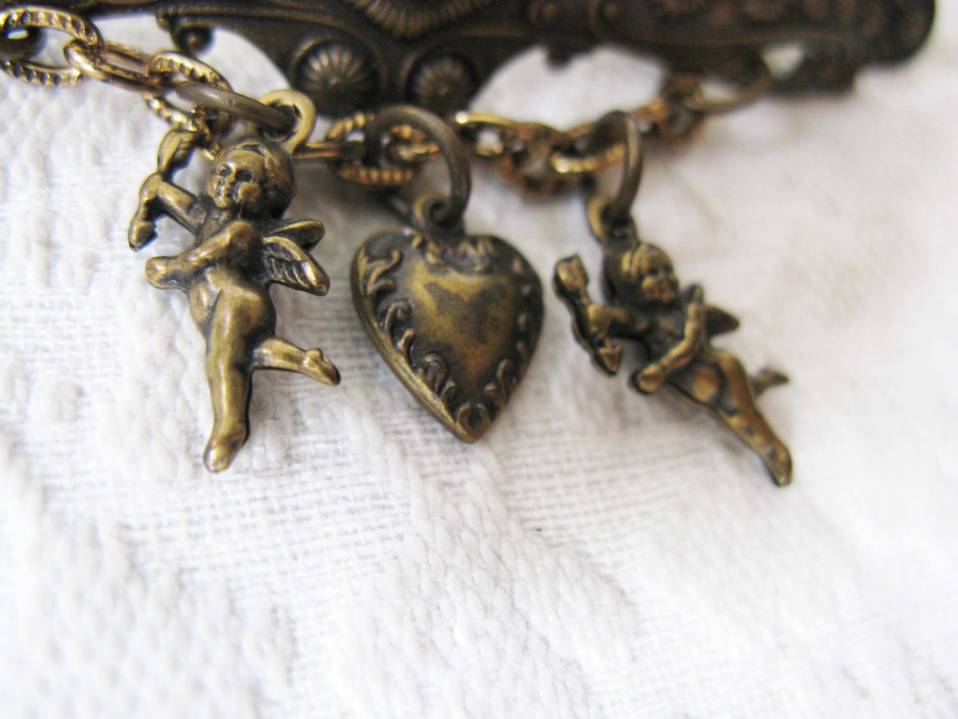 Vintage Victorian Angel Pin Brooch Costume Jewelry Gold Tone Vintage Victoria  Retro 1928 Style Lapel Dress Pin When Roses Bloom