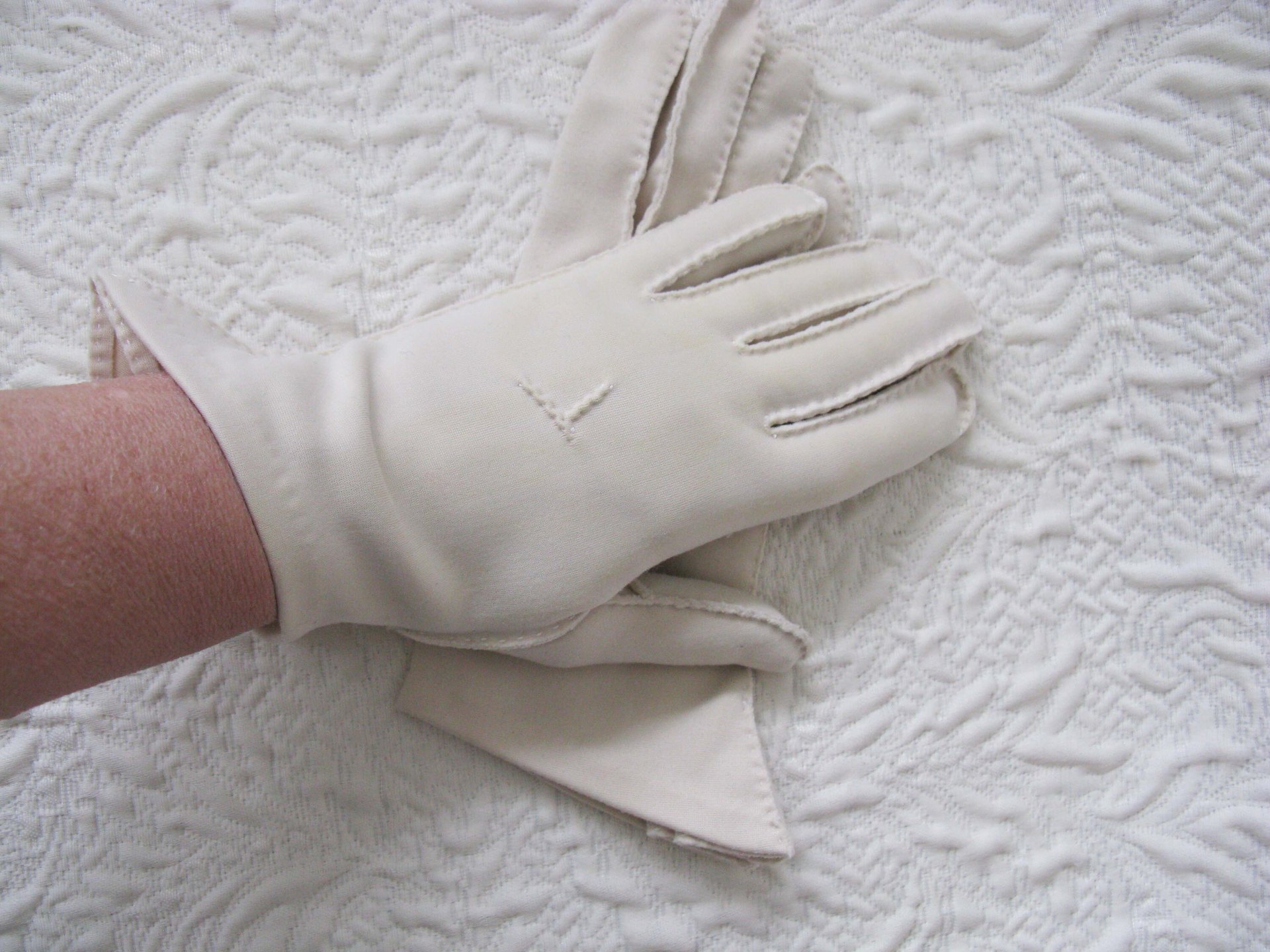 Gloves Beige Fabric short Vegan Retro Vintage Tea Party Elegant Cosplay Downton Miss Fisher Mid Century Style Free Ship US When Roses Bloom