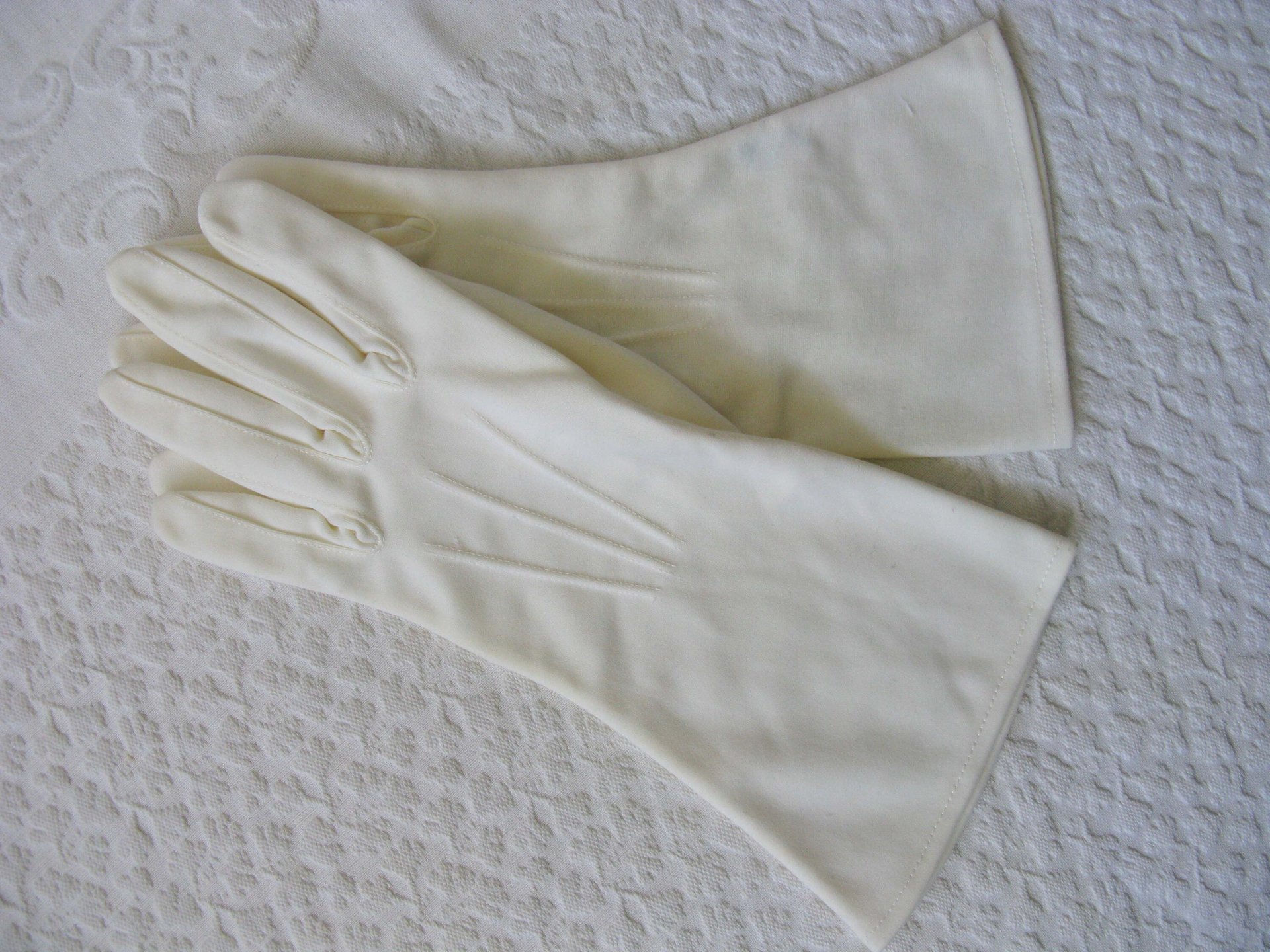 Soft White Gloves Sz 8 Vintage Wedding Tea Dance Retro Mid Century Elegant Cosplay Man Woman Costume  Free Ship US When Roses Bloom
