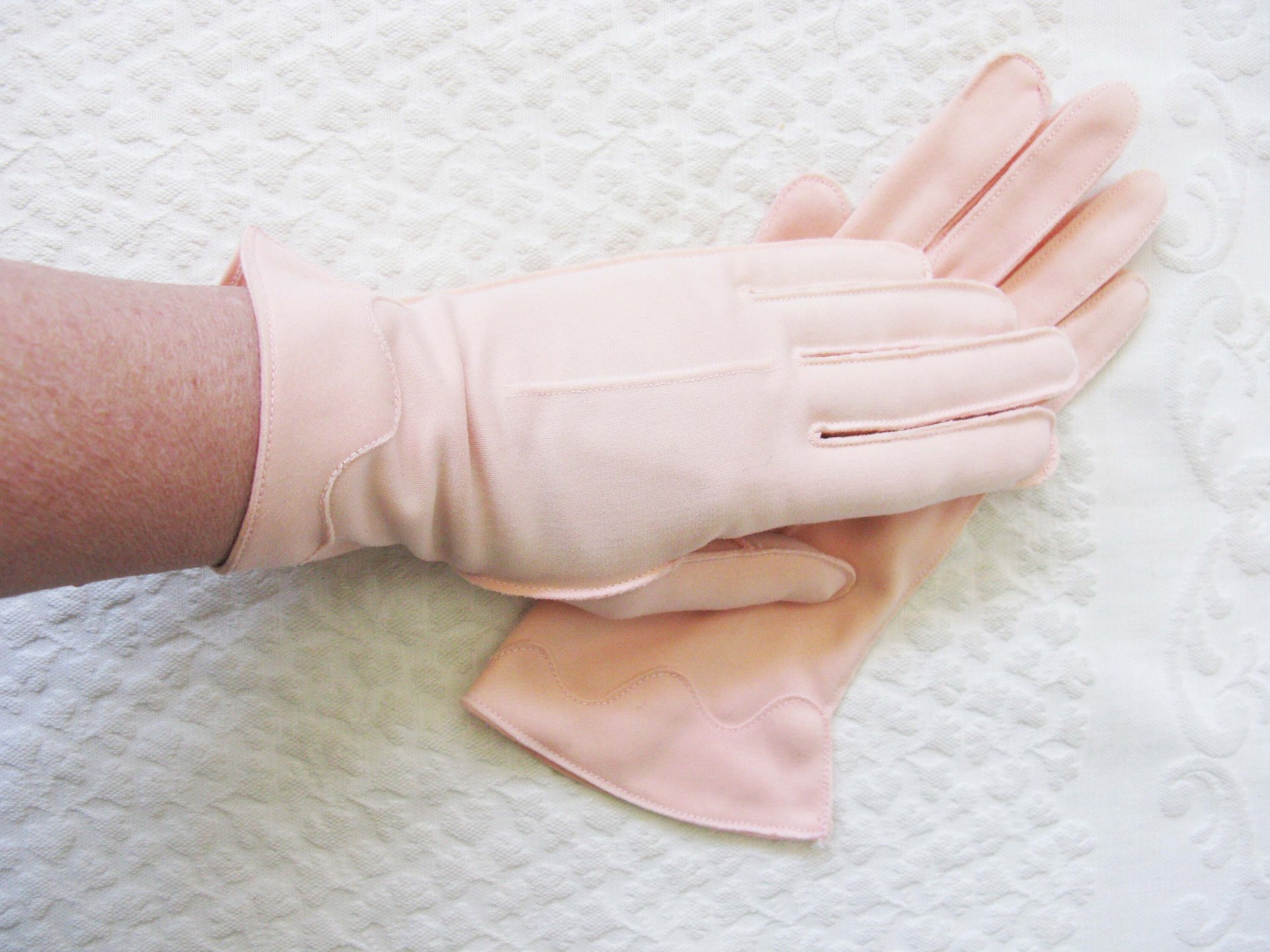 Vintage Pink Gloves tailored Wedding Tea Party Retro Mid Century Bridal Downton Retro Cosplay Free Ship  US When Roses Bloom