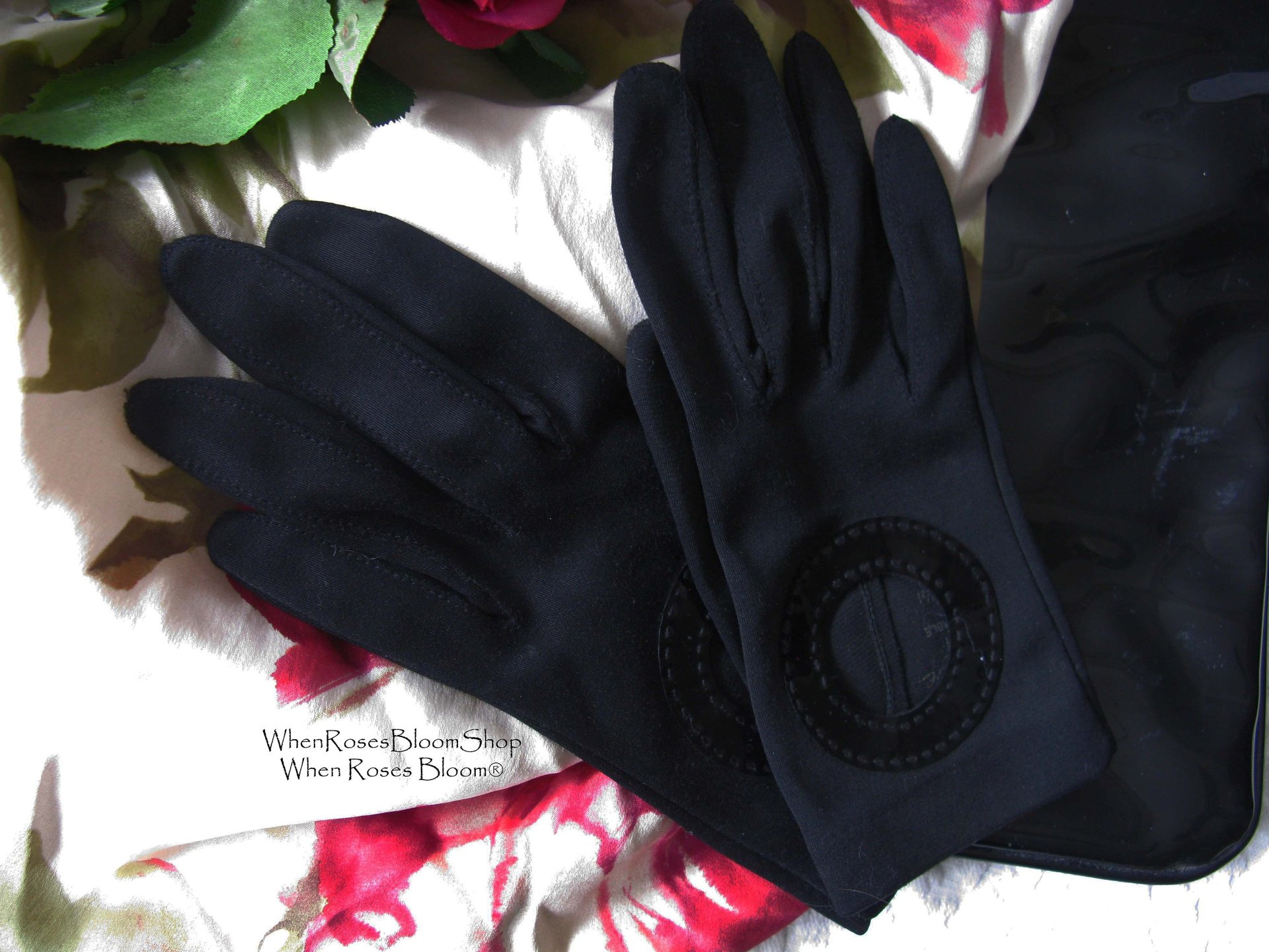 Vintage Black Gloves Sz 6 6.5 Driving Gloves Mid Century Retro 60's Audrey Hepburn Hollywood Glamour Steampunk  Free Ship US WhenRosesBloom