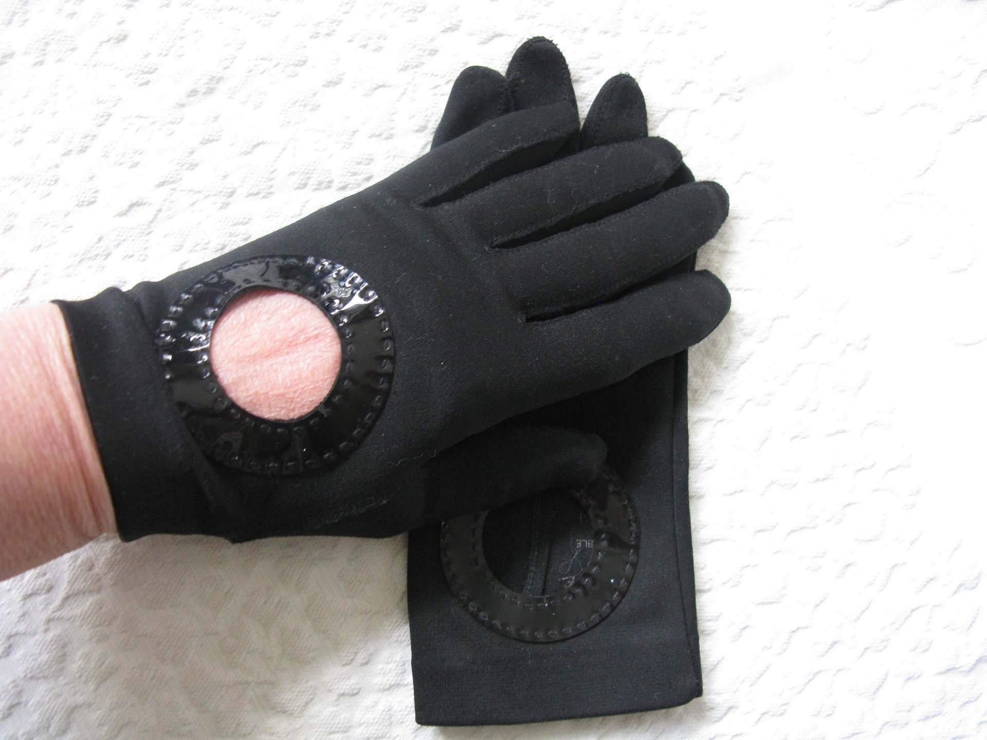 Vintage Black Gloves Sz 6 6.5 Driving Gloves Mid Century Retro 60's Audrey Hepburn Hollywood Glamour Steampunk  Free Ship US WhenRosesBloom