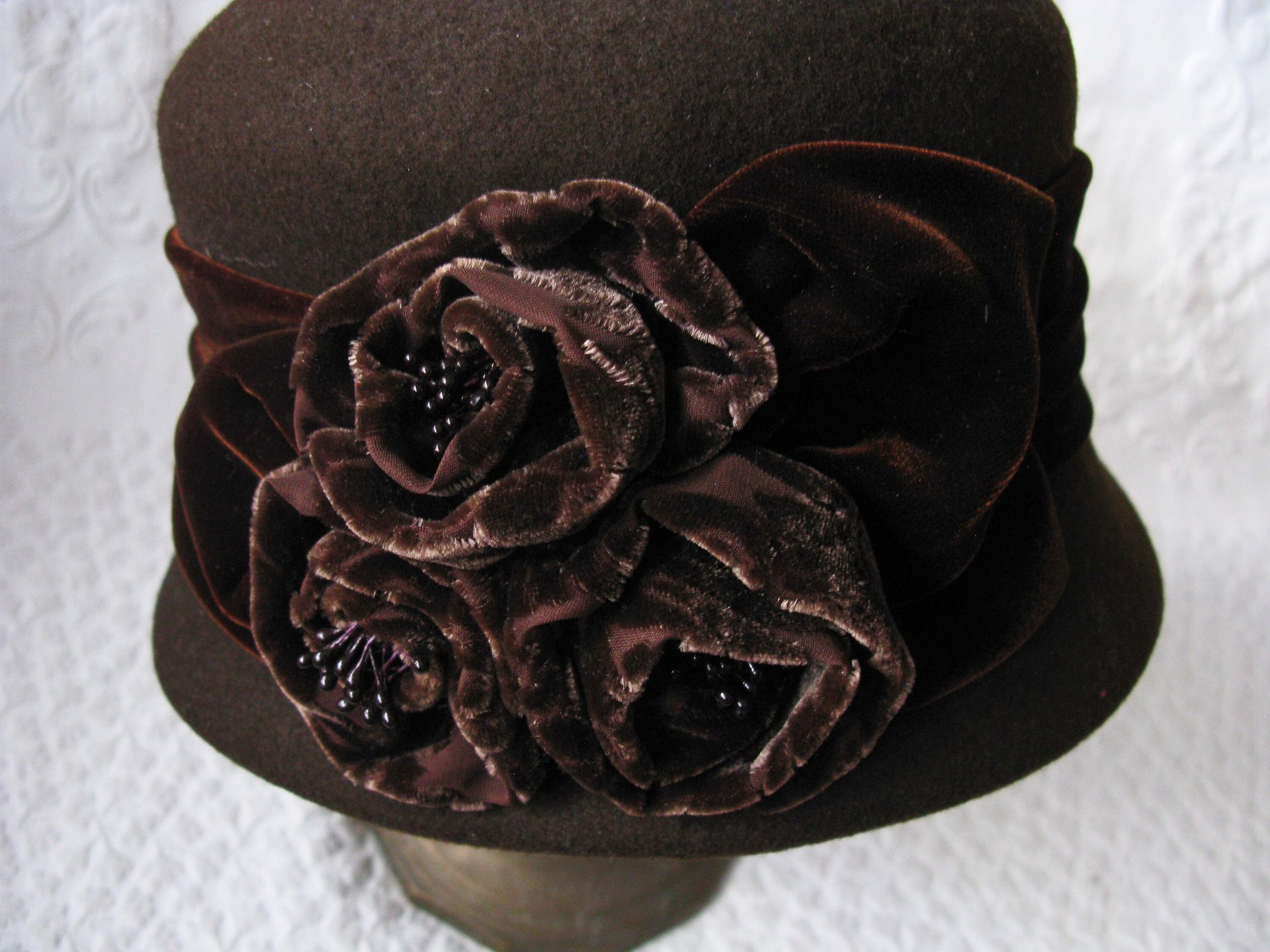 Vintage Hat Brown Cloche Tea Wedding Garden Party Retro Tailored Elegance Downton Miss Phryne Fisher Gatsby Cosplay Style  WhenRosesBloom