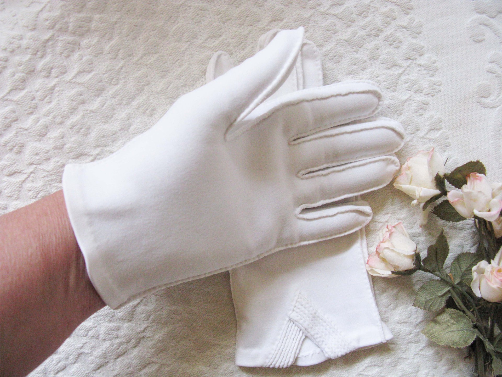 Gloves White Short Retro Vintage Tea Party Elegant Cosplay Downton Miss Fisher Mid Century Style Free Ship US When Roses Bloom