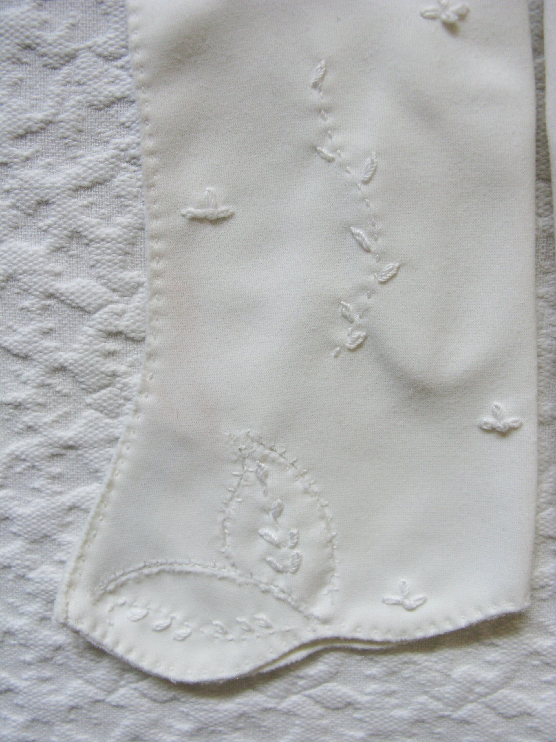White Gloves Short Sz 6 Embroidered Vintage Retro Mid Century 40s 50s Tea Dance Wedding Downton Cosplay Gloves Free Ship US  WhenRosesBloom