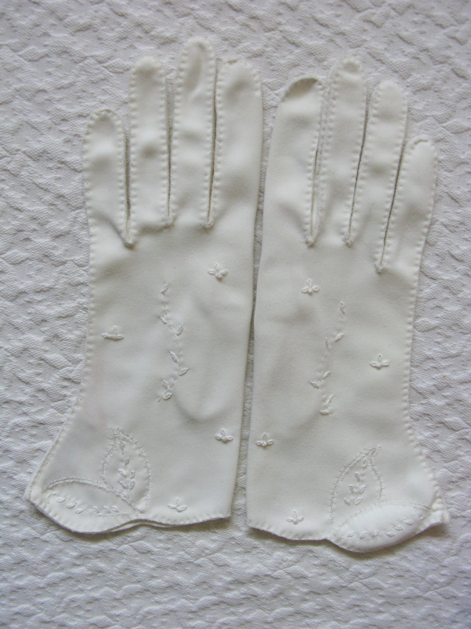 White Gloves Short Sz 6 Embroidered Vintage Retro Mid Century 40s 50s Tea Dance Wedding Downton Cosplay Gloves Free Ship US  WhenRosesBloom