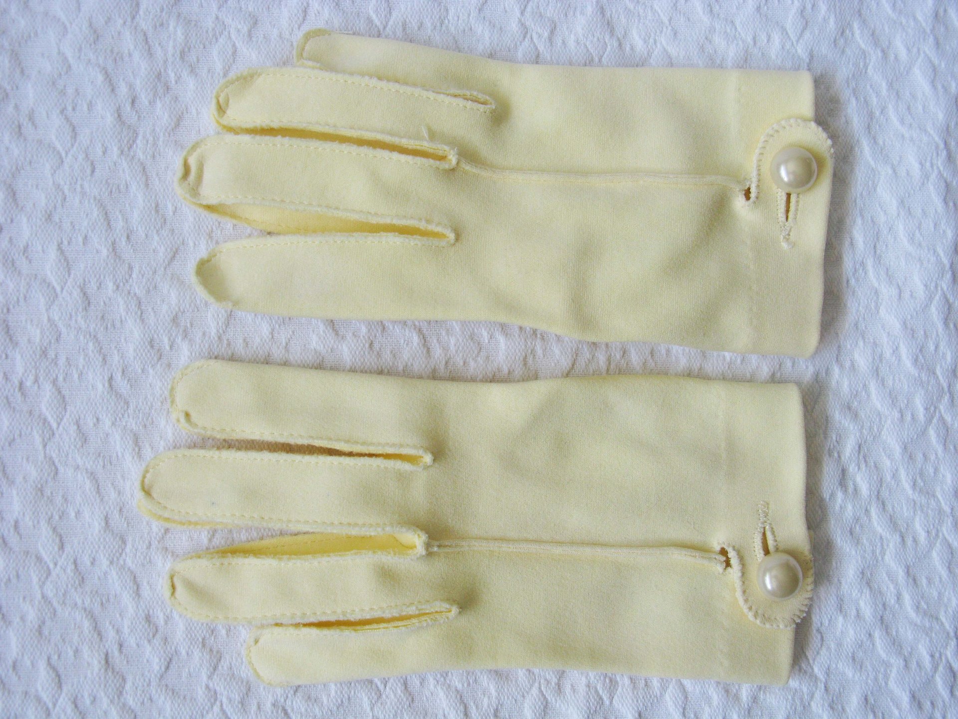 Yellow Gloves tailored Fabric Sz 6.5 Vintage Wedding Tea Party Retro Mid Century Bridal Downton Retro Cosplay Free Ship  US When Roses Bloom