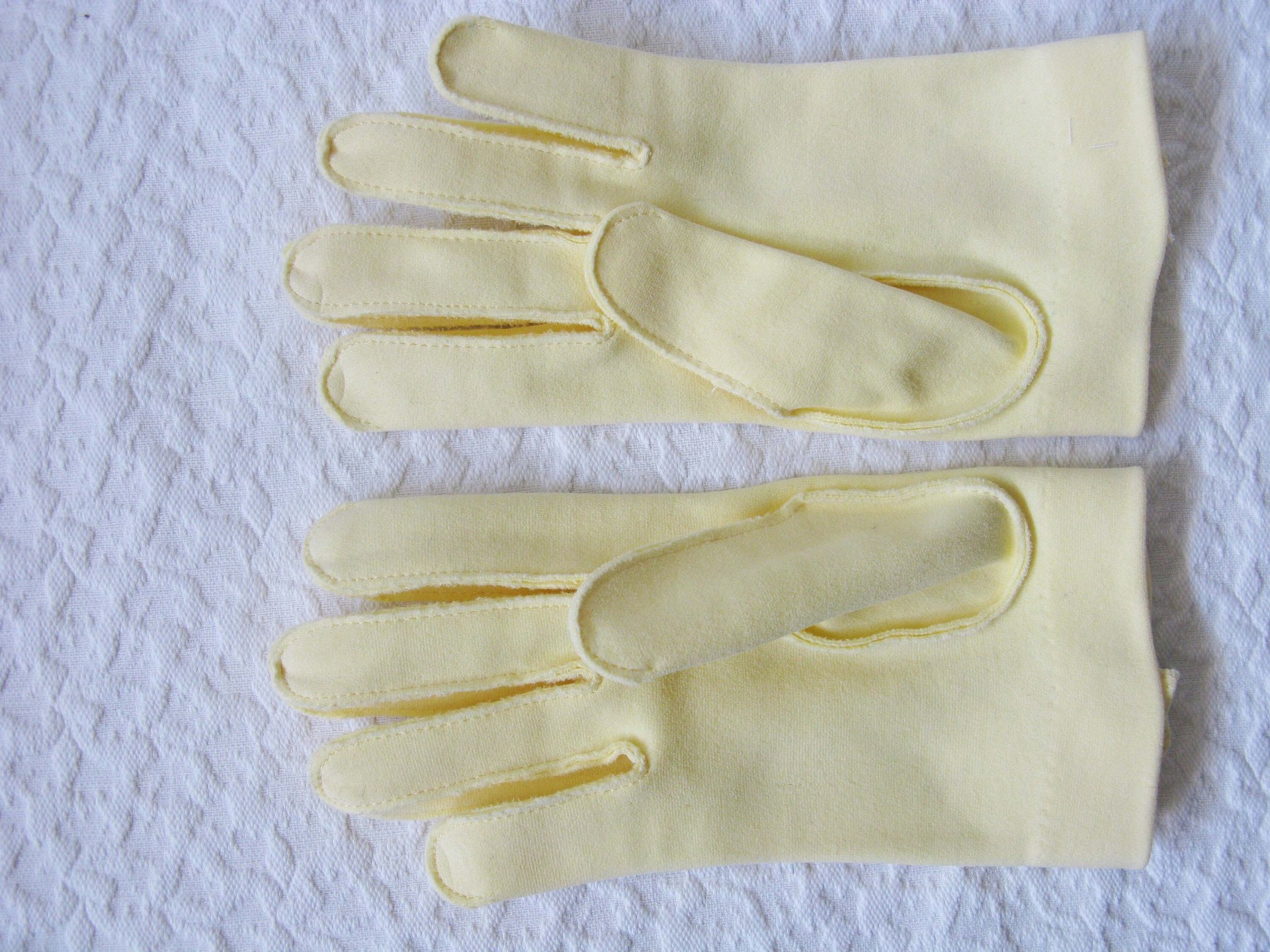 Yellow Gloves tailored Fabric Sz 6.5 Vintage Wedding Tea Party Retro Mid Century Bridal Downton Retro Cosplay Free Ship  US When Roses Bloom