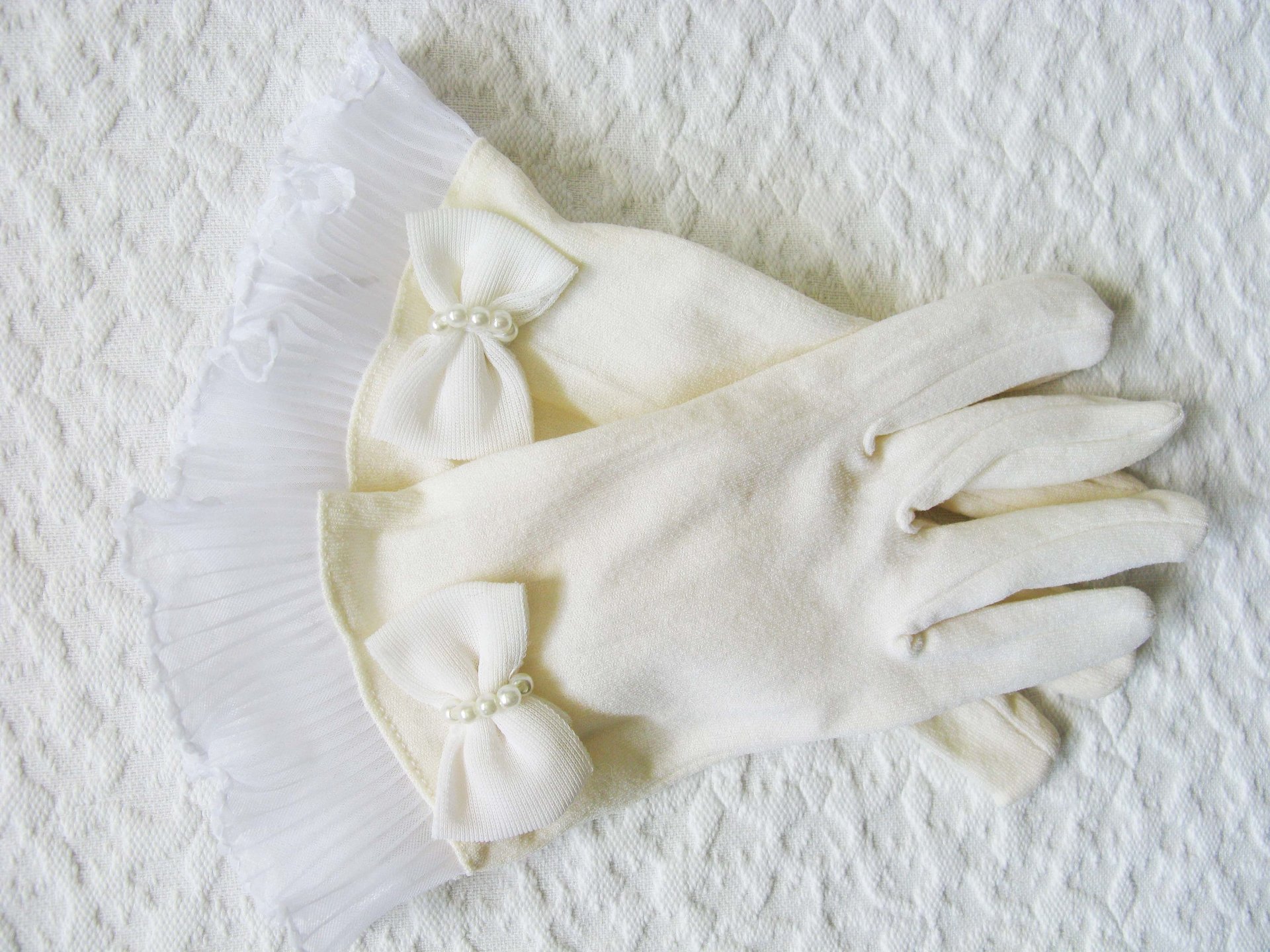 White Gloves Girl Vintage Child Classic Tea Party 1st Communion Flower Girl Wedding Bride Bridesmaid Retro Style Free Ship US WhenRosesBloom