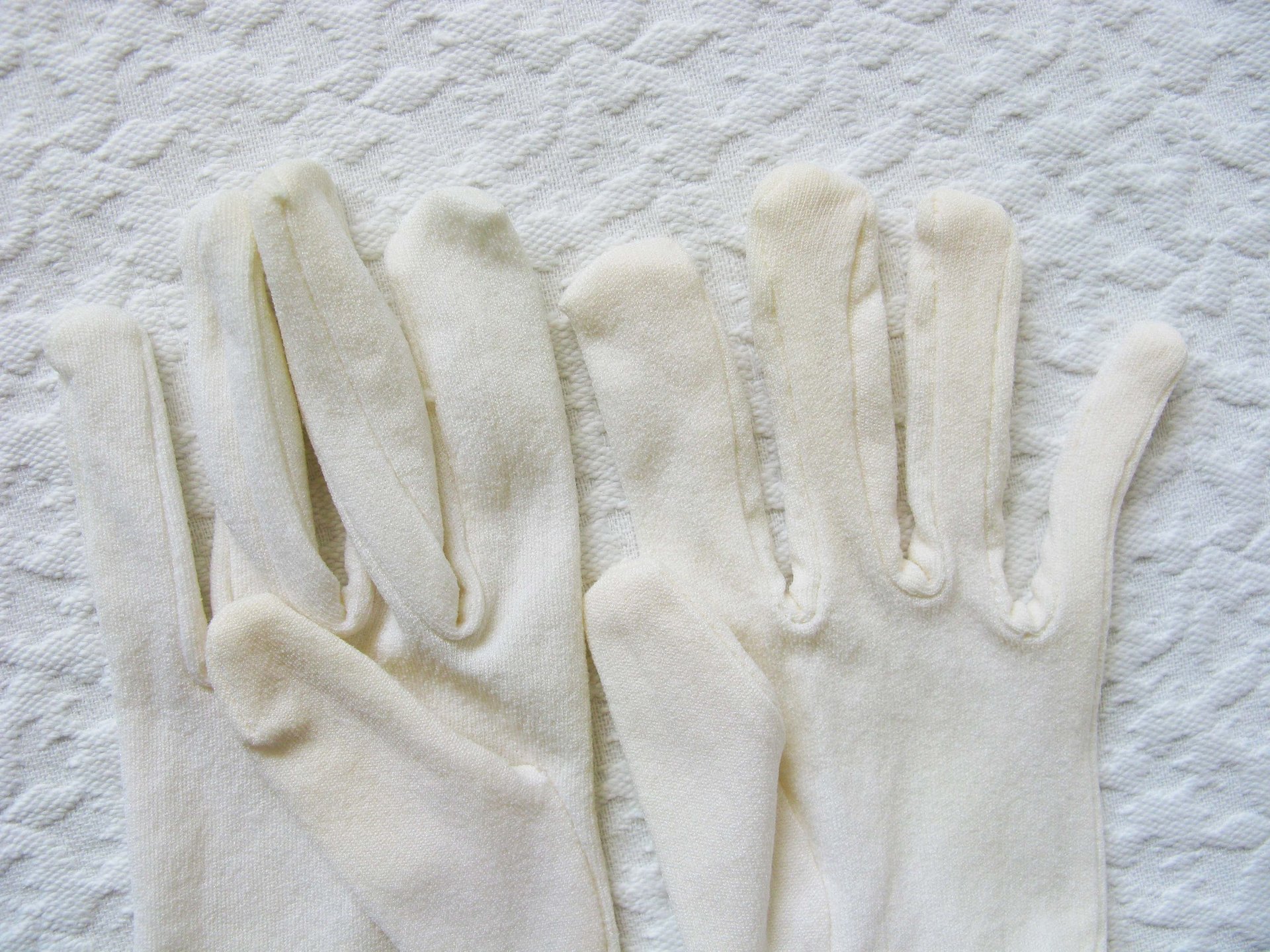 White Gloves Girl Vintage Child Classic Tea Party 1st Communion Flower Girl Wedding Bride Bridesmaid Retro Style Free Ship US WhenRosesBloom