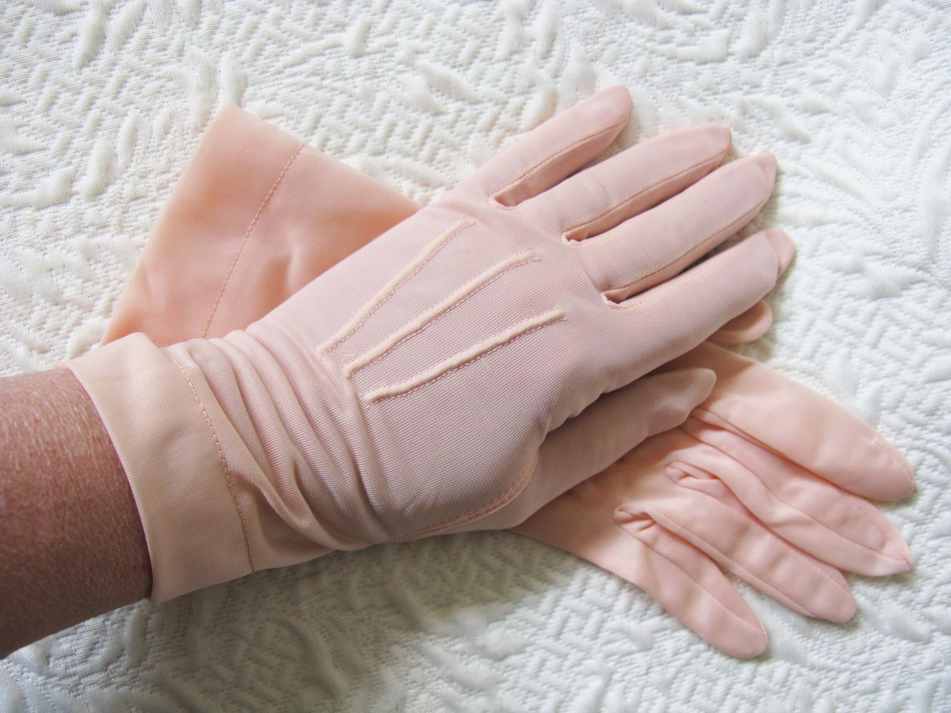 Pink Gloves Vintage Wedding Tea Party Lunch Date Retro Mid Century Bridal Downton Retro Cosplay NOS new old Free Ship  US When Roses Bloom