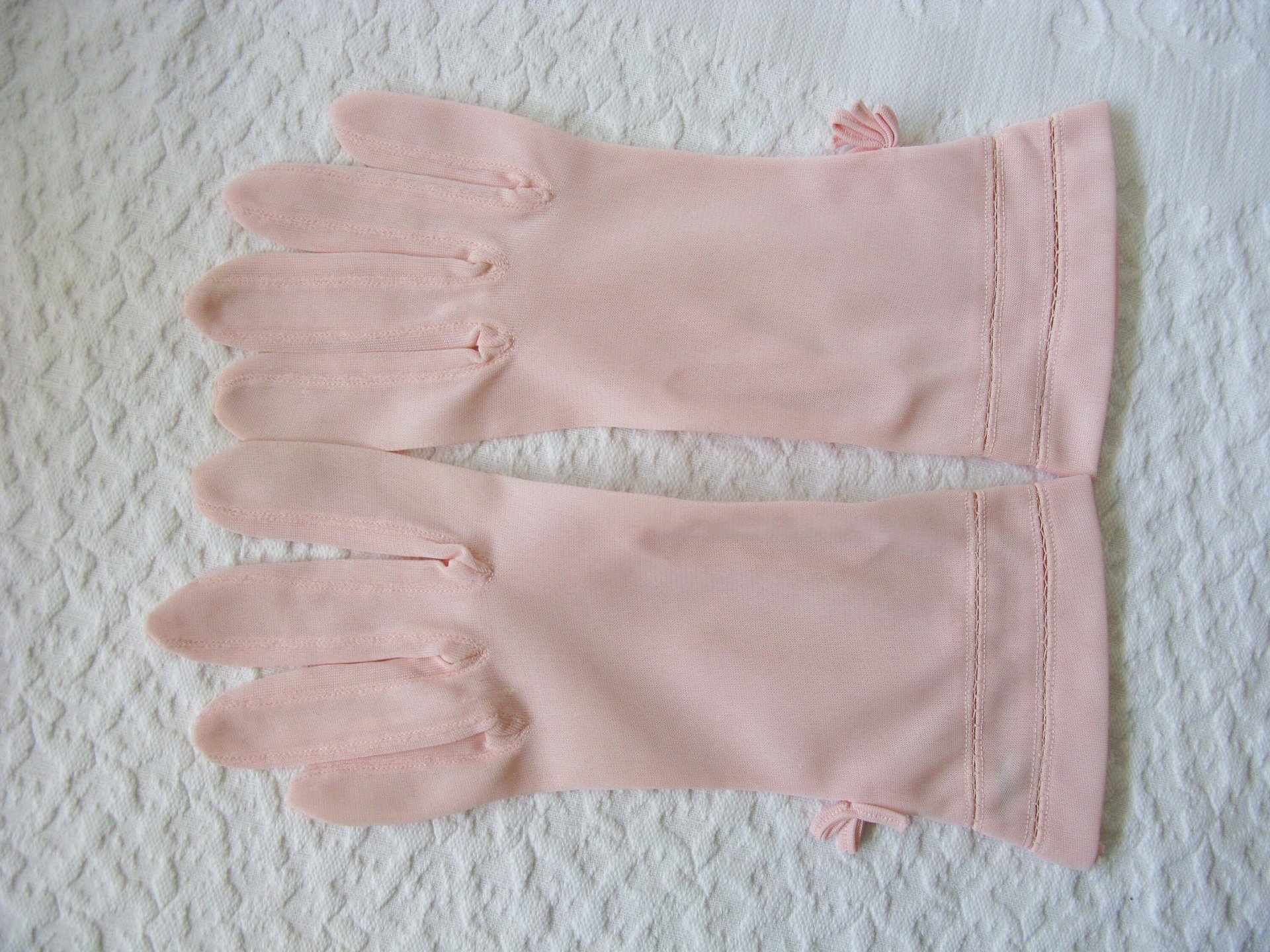 Vintage Pink Gloves Size 6.5 Wedding Tea Party Lunch Date Retro Mid Century Bridal Downton Retro Cosplay Free Ship  US When Roses Bloom