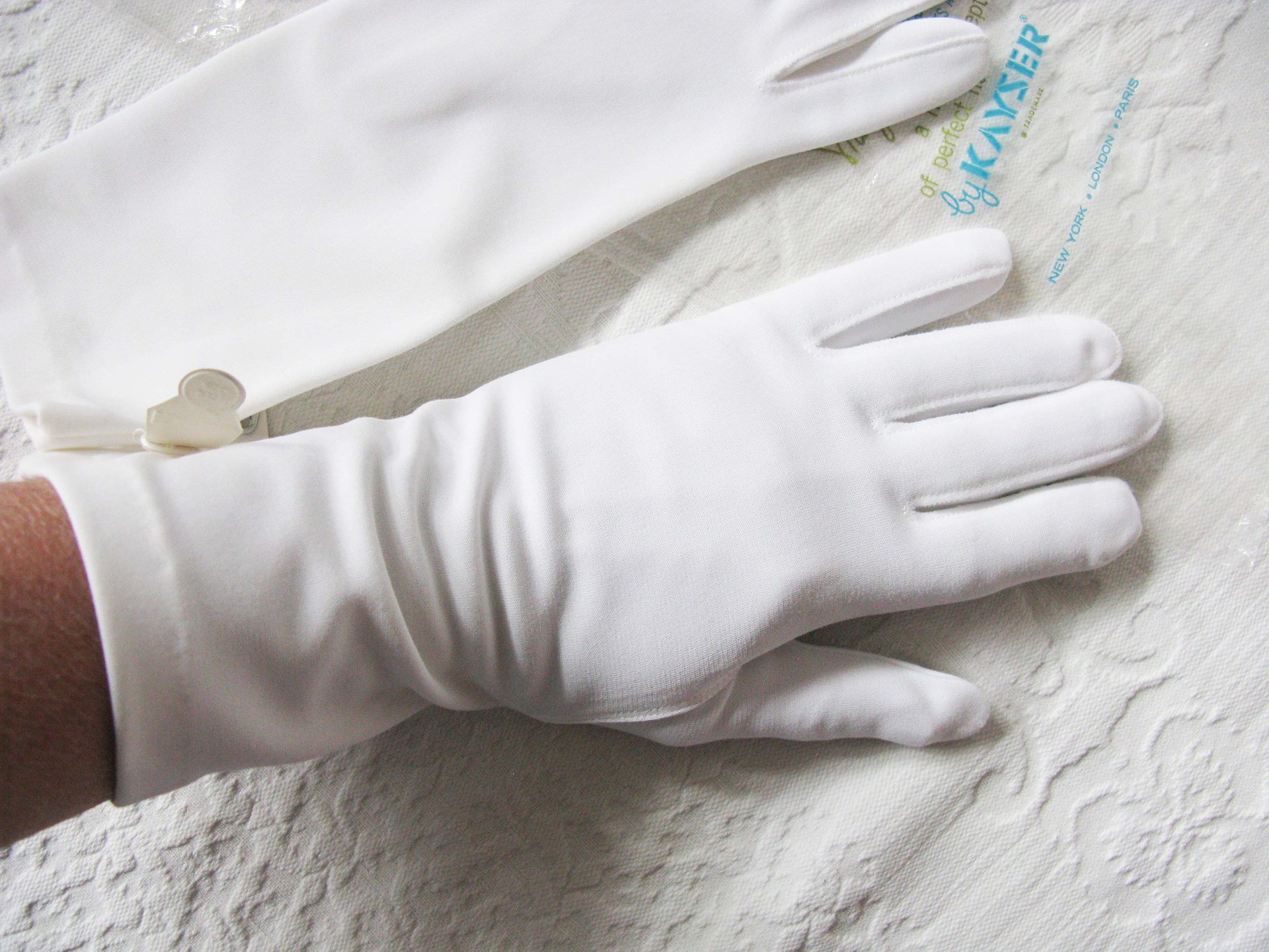Vintage White Gloves Matinee NOS new Wedding Tea Retro Mid Century Bride Downton Titanic Jane Austen Cosplay  Free Ship  US When Roses Bloom