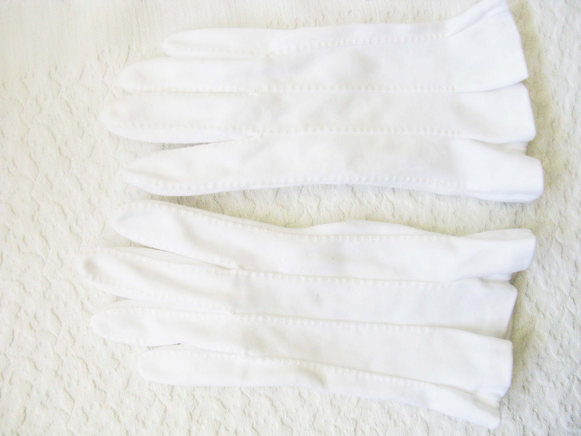 Gloves White Short Flare Retro Vintage Tea Party Elegant Cosplay Downton Miss Fisher Mid Century Style Free Ship US When Roses Bloom