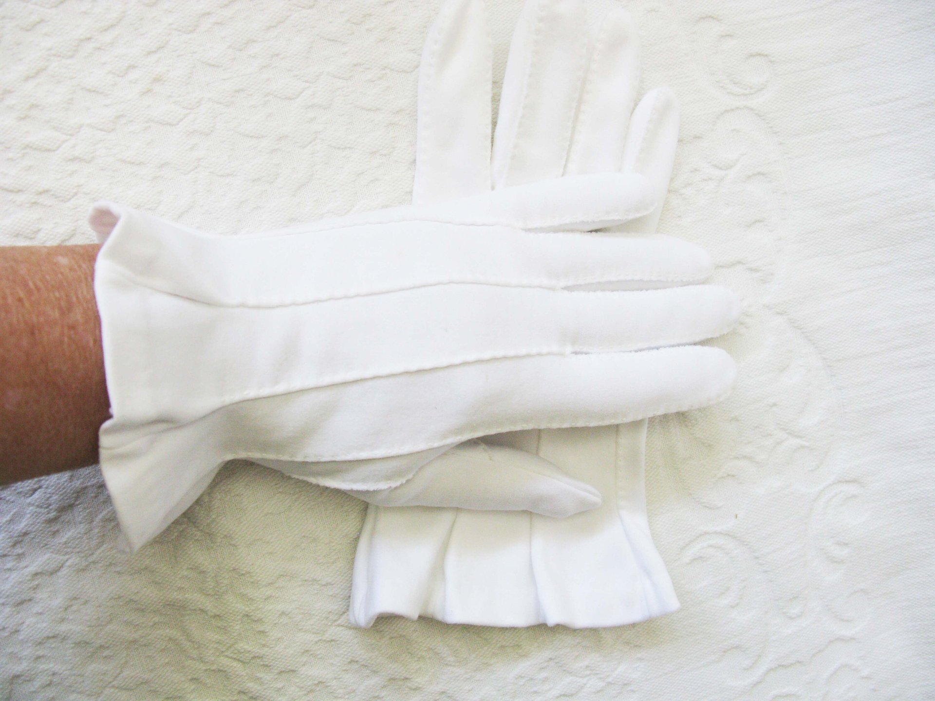 Gloves White Short Flare Retro Vintage Tea Party Elegant Cosplay Downton Miss Fisher Mid Century Style Free Ship US When Roses Bloom