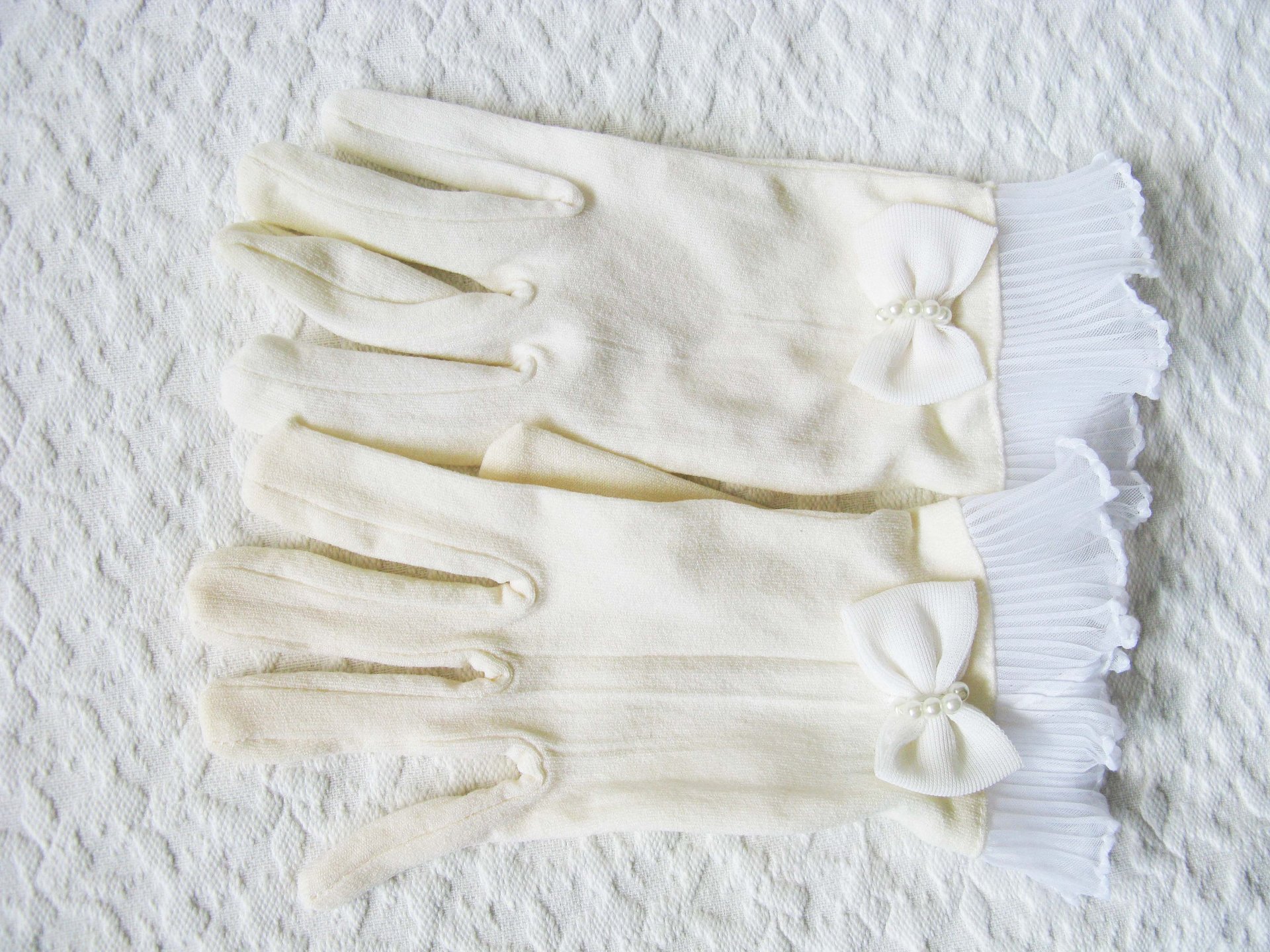 White Gloves Girl Vintage Child Classic Tea Party 1st Communion Flower Girl Wedding Bride Bridesmaid Retro Style Free Ship US WhenRosesBloom