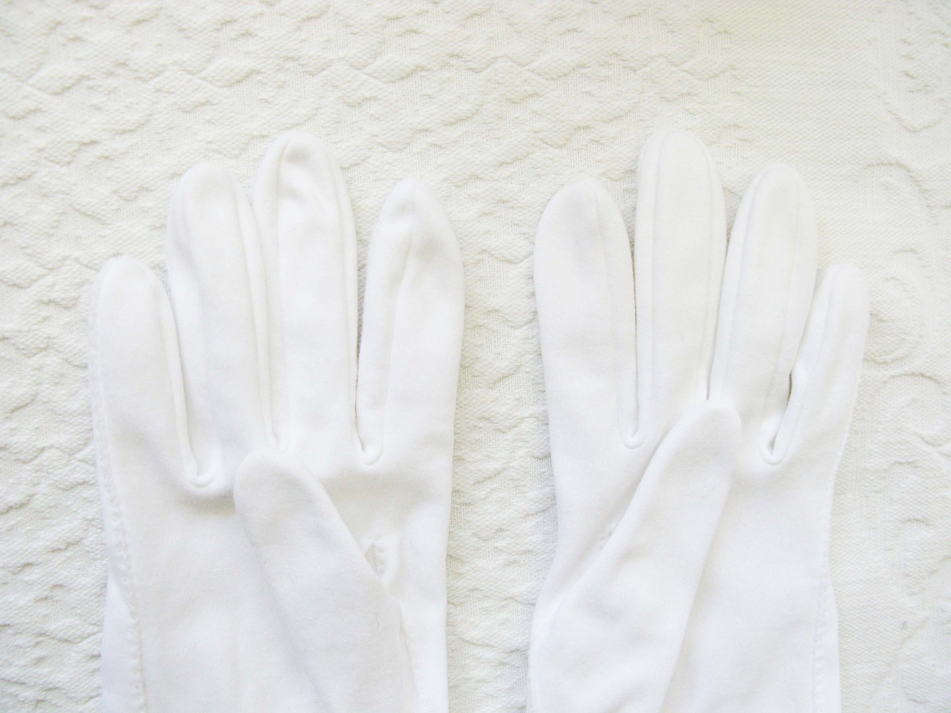 Gloves White Short Flare Retro Vintage Tea Party Elegant Cosplay Downton Miss Fisher Mid Century Style Free Ship US When Roses Bloom